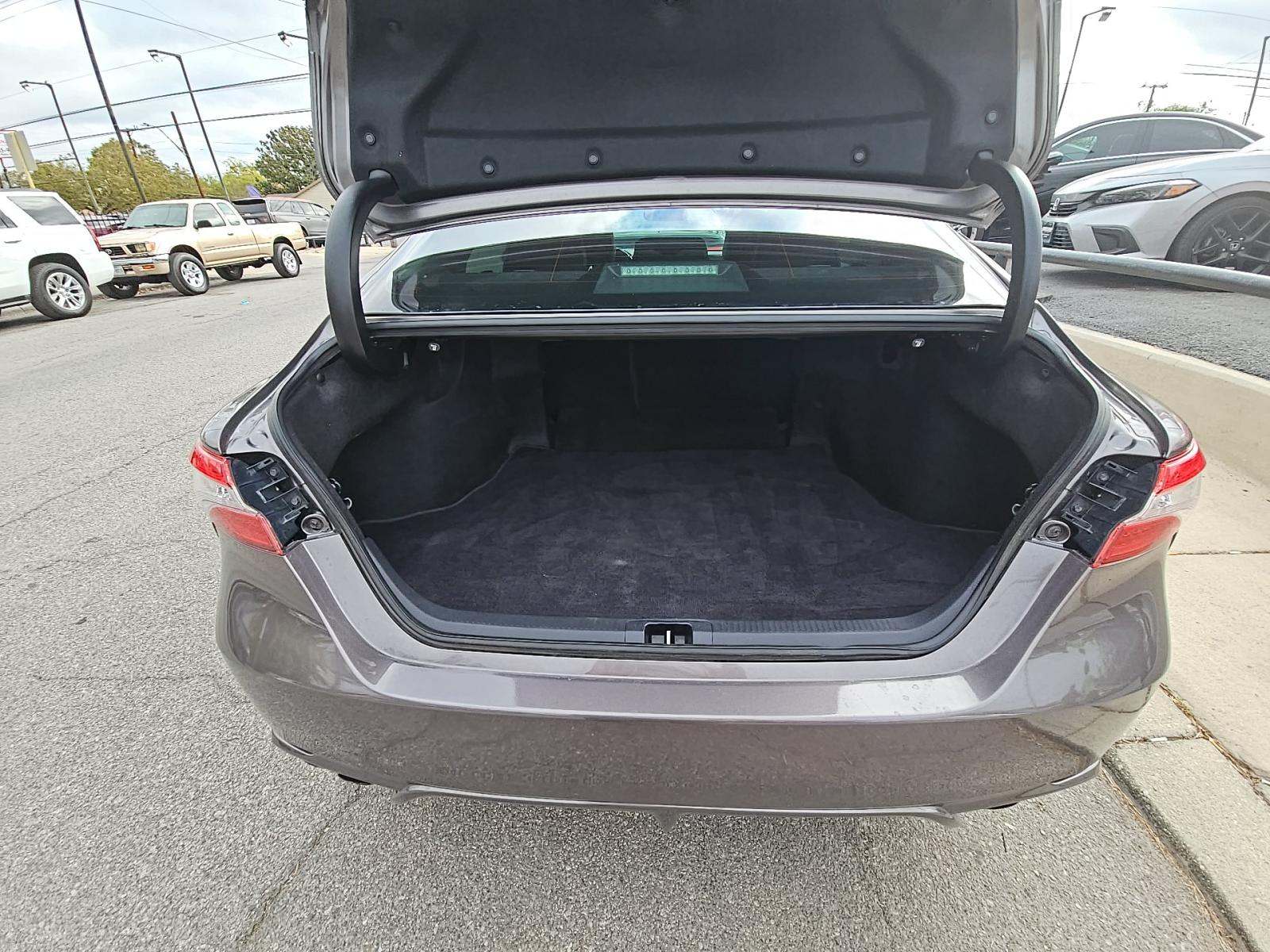 2020 Toyota Camry XSE FWD
