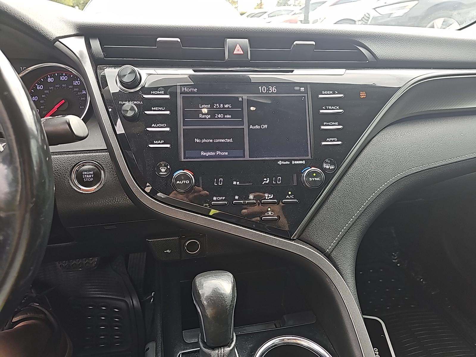 2020 Toyota Camry XSE FWD