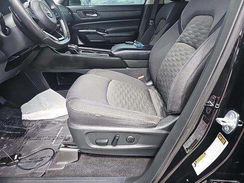2022 Nissan Pathfinder SV FWD
