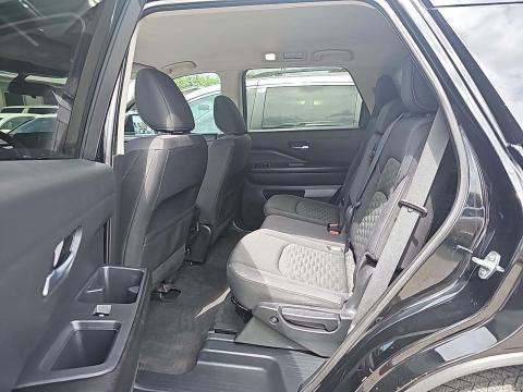 2022 Nissan Pathfinder SV FWD