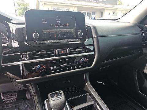 2022 Nissan Pathfinder SV FWD