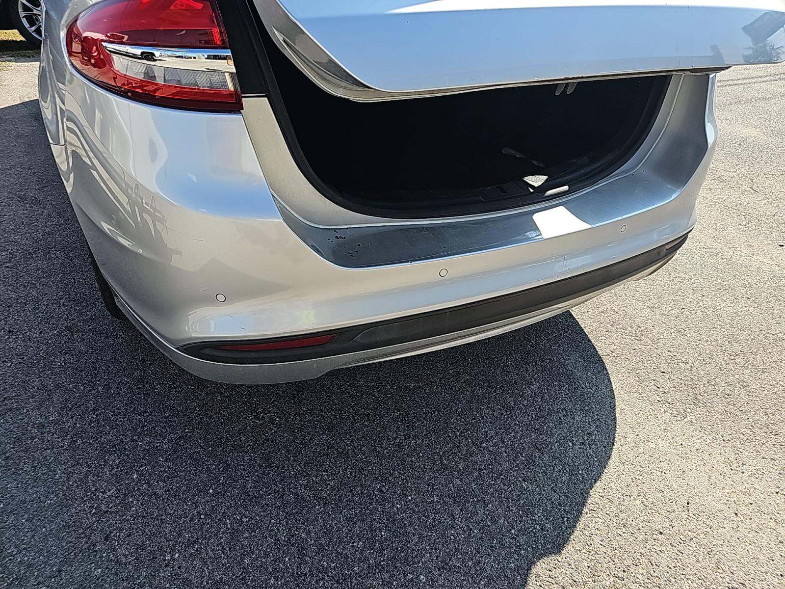 2017 Ford Fusion SE FWD