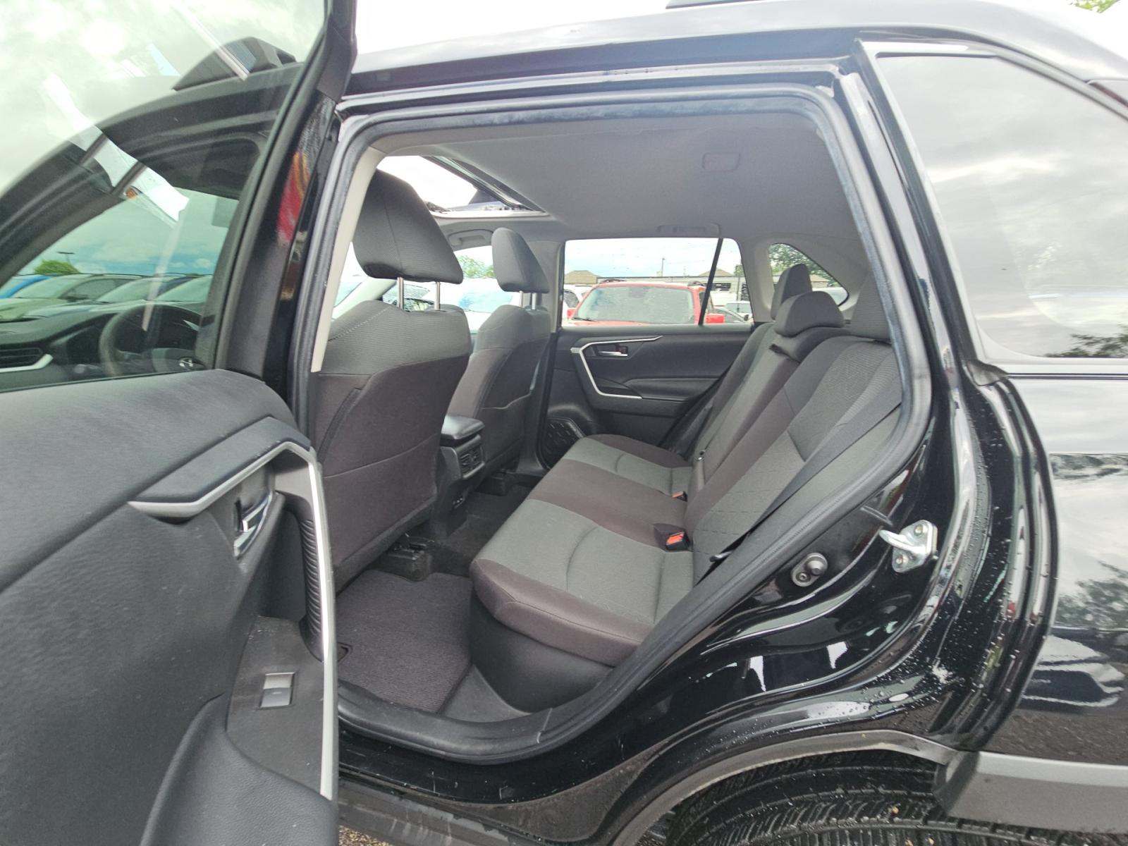 2023 Toyota RAV4 Hybrid XLE AWD