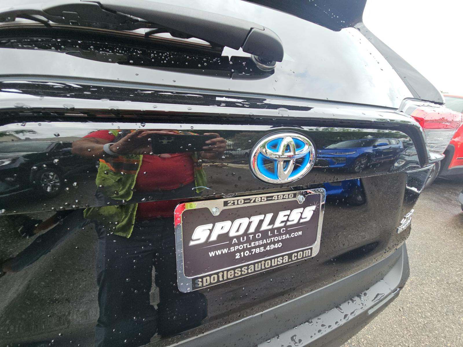 2023 Toyota RAV4 Hybrid XLE AWD