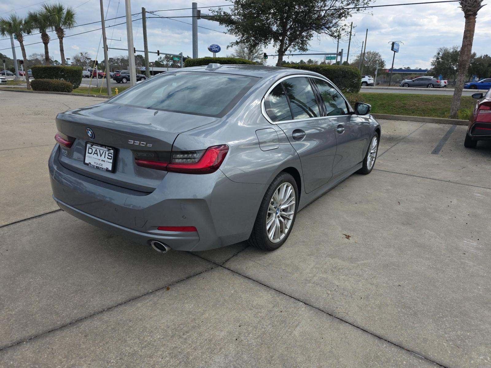 2024 BMW 3 Series 330e RWD