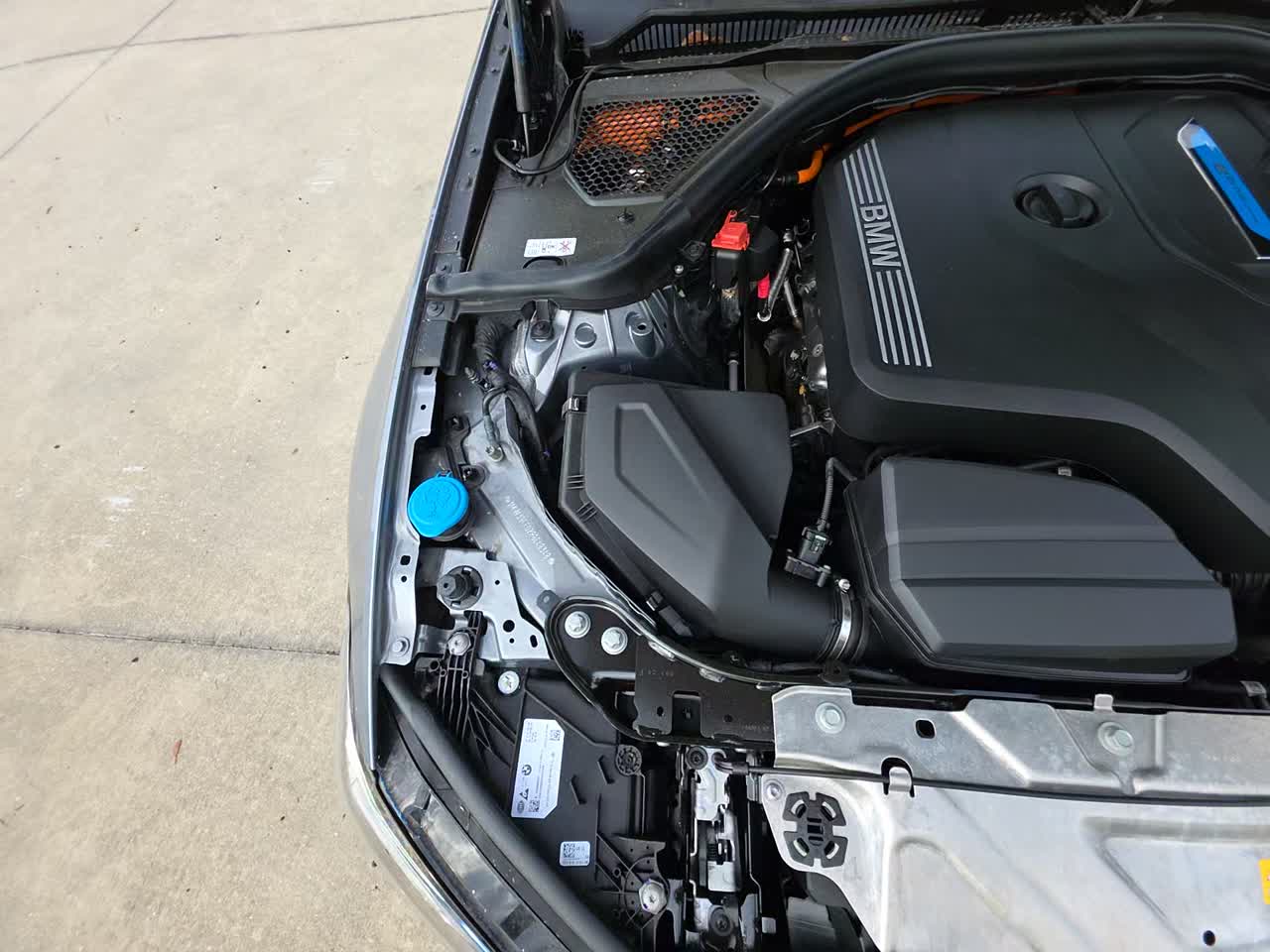 2024 BMW 3 Series 330e RWD