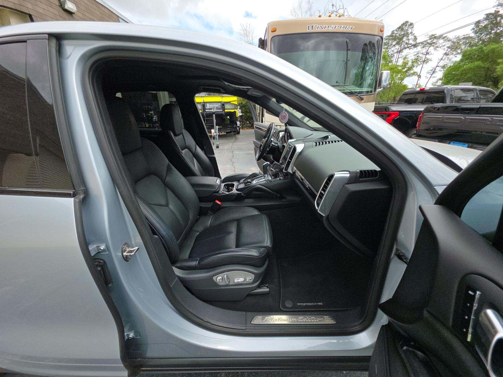 2017 Porsche Cayenne Platinum Edition AWD