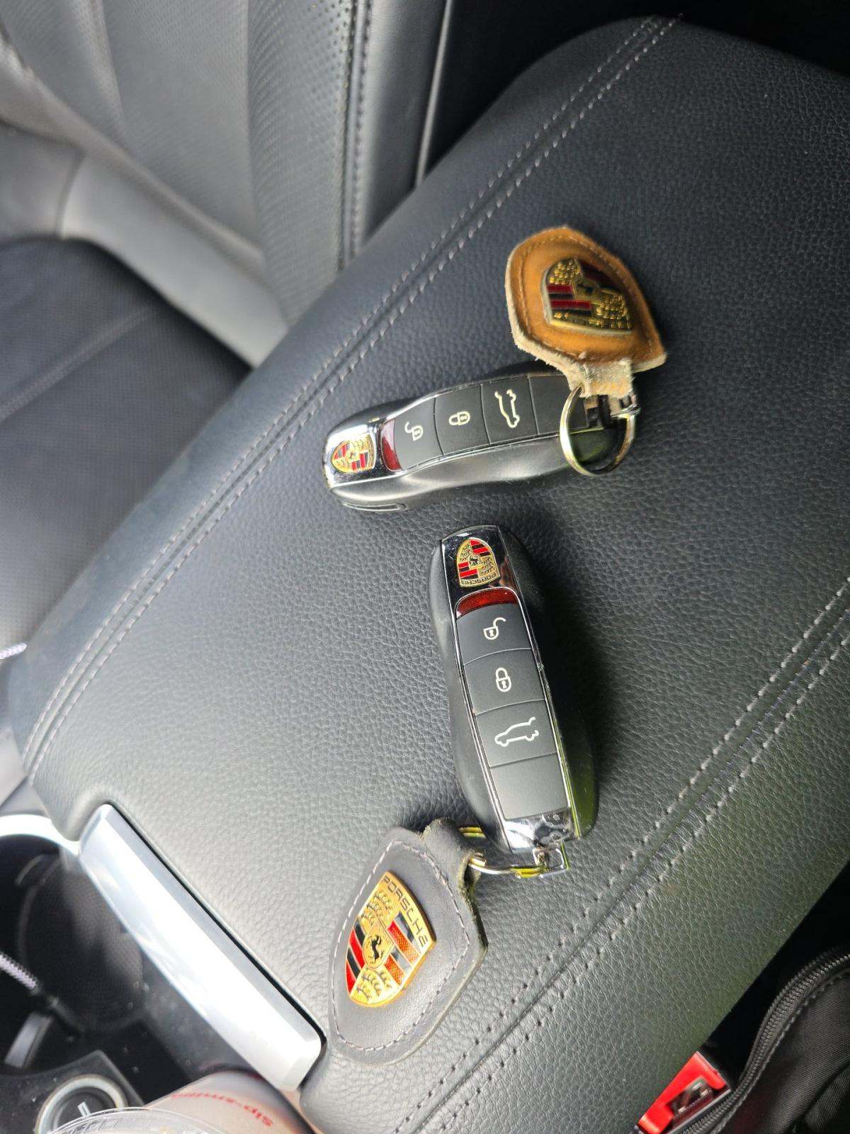 2017 Porsche Cayenne Platinum Edition AWD