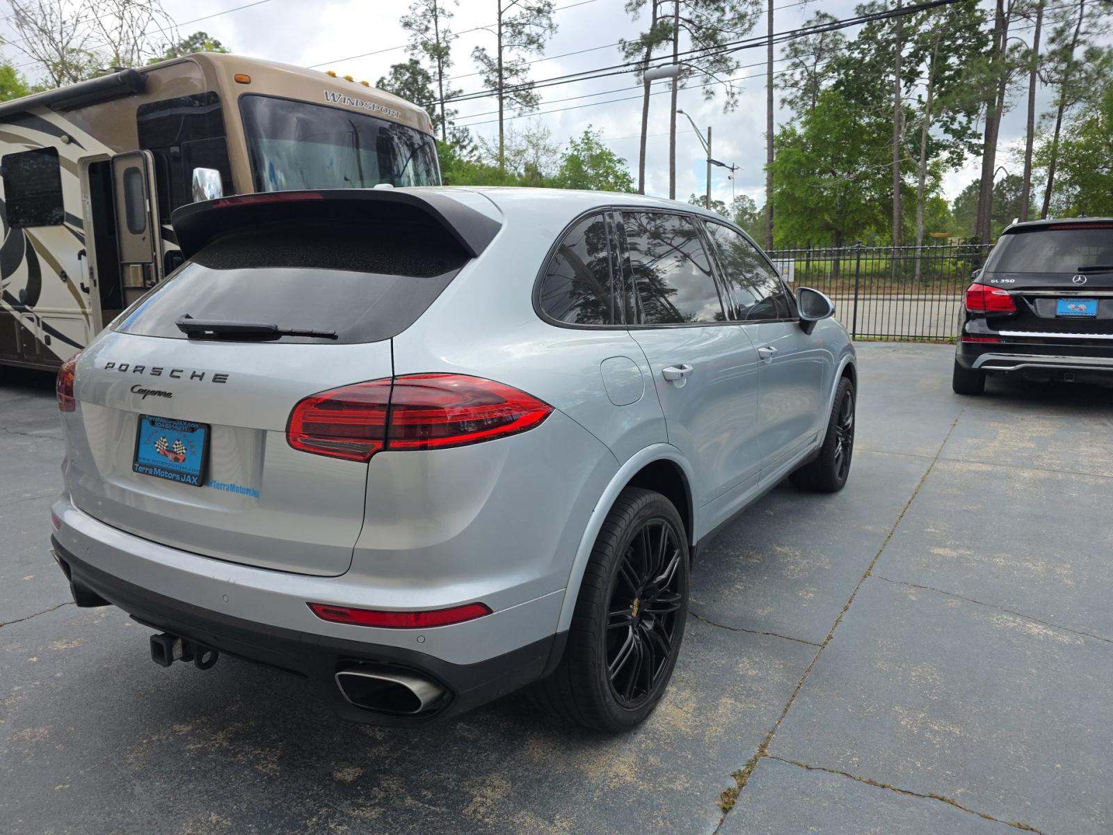 2017 Porsche Cayenne Platinum Edition AWD