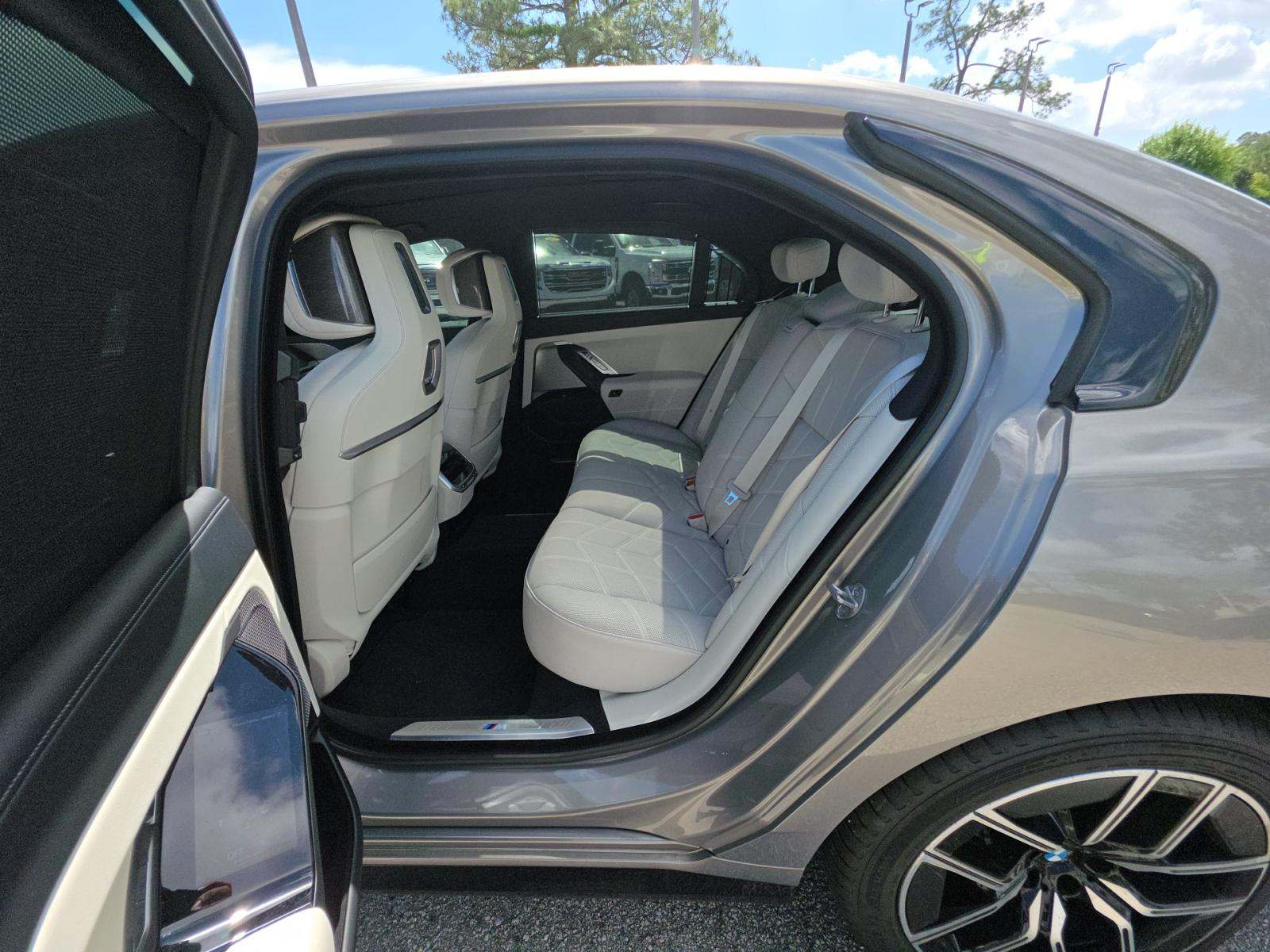 2024 BMW 7 Series 740i xDrive AWD