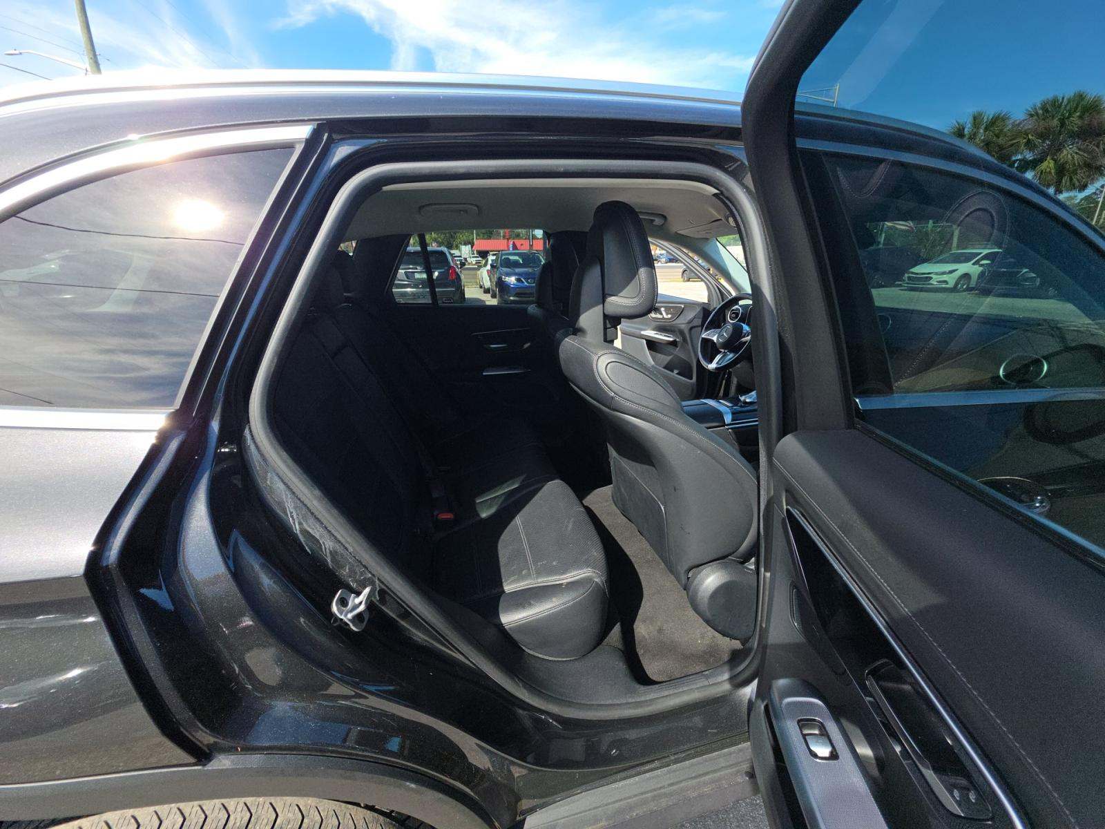 2024 Mercedes-Benz GLC GLC 300 RWD