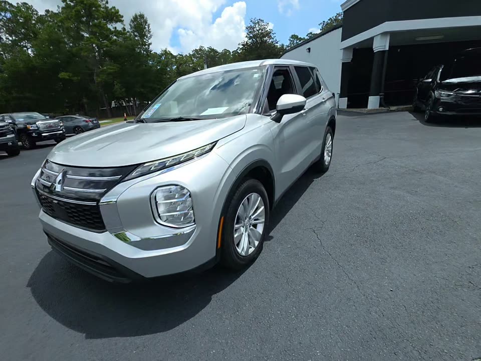 2025 Mitsubishi Outlander ES FWD