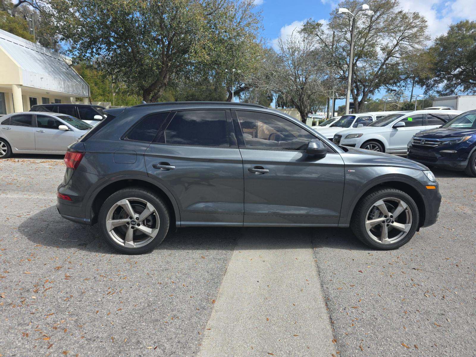 2020 Audi Q5 Titanium Premium Plus AWD