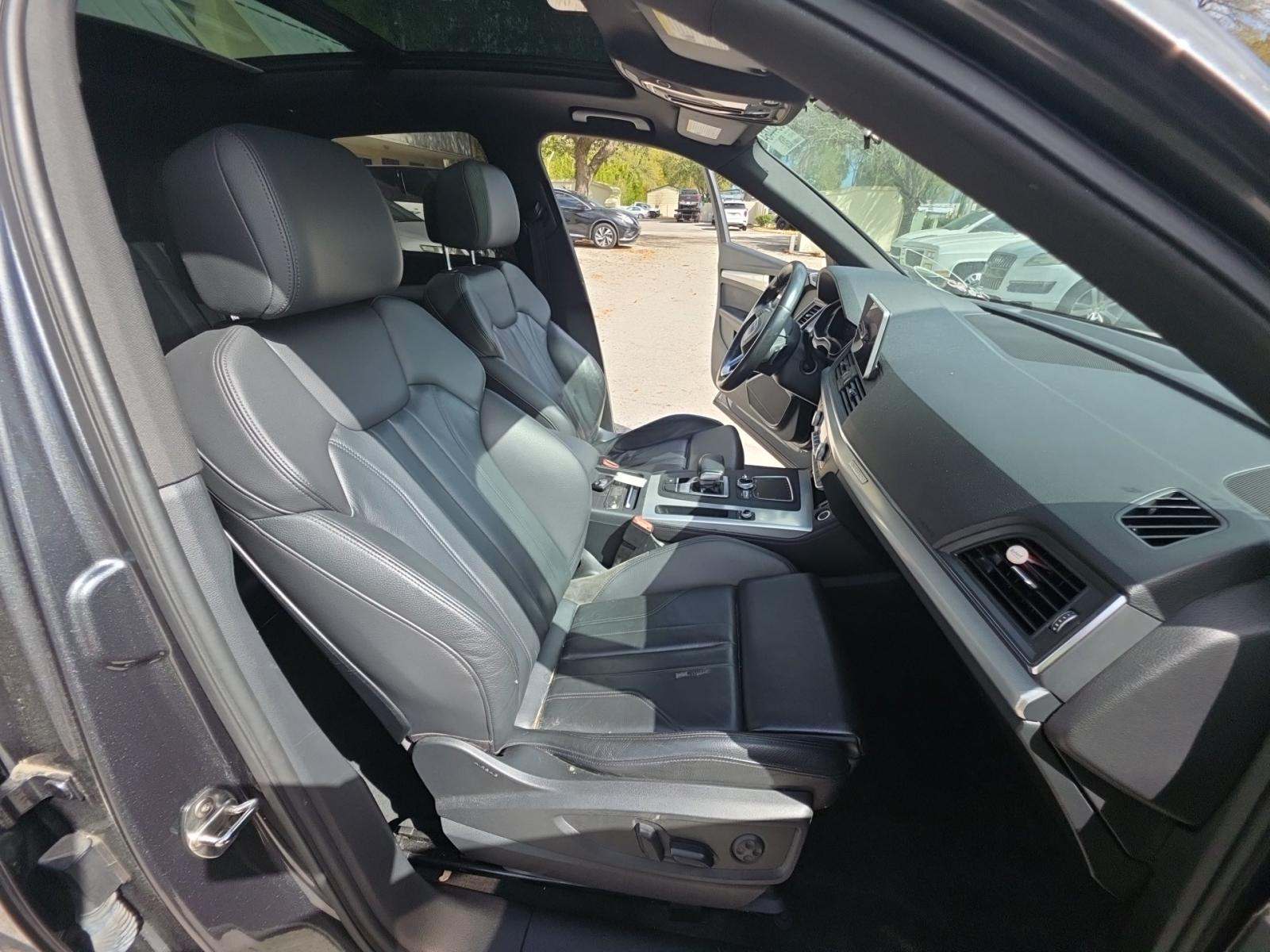 2020 Audi Q5 Titanium Premium Plus AWD