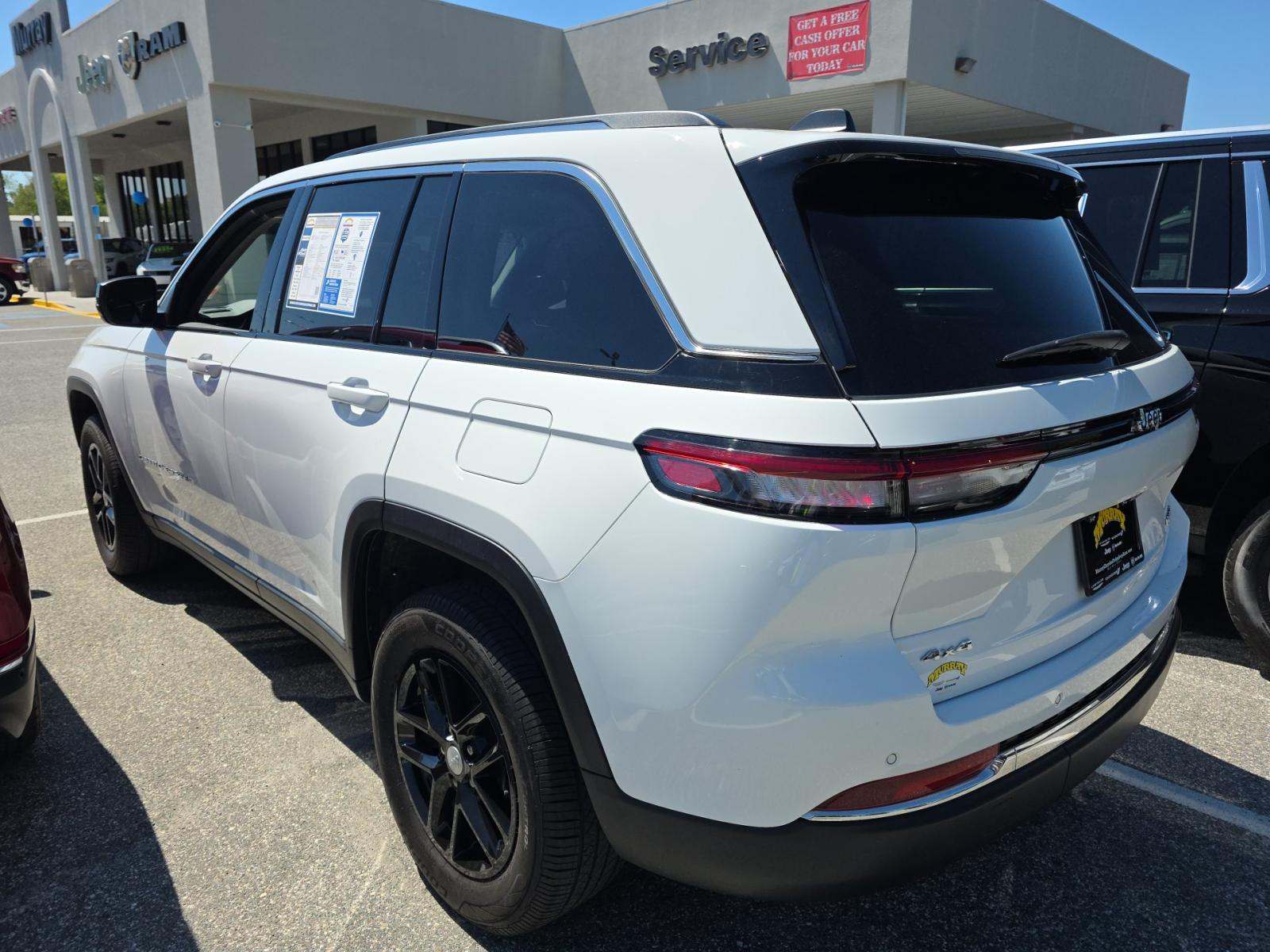 JEEP GRAND CHEROKEE - 2