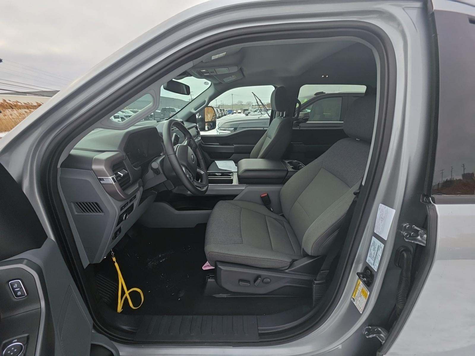 2024 Ford F-150 XLT AWD