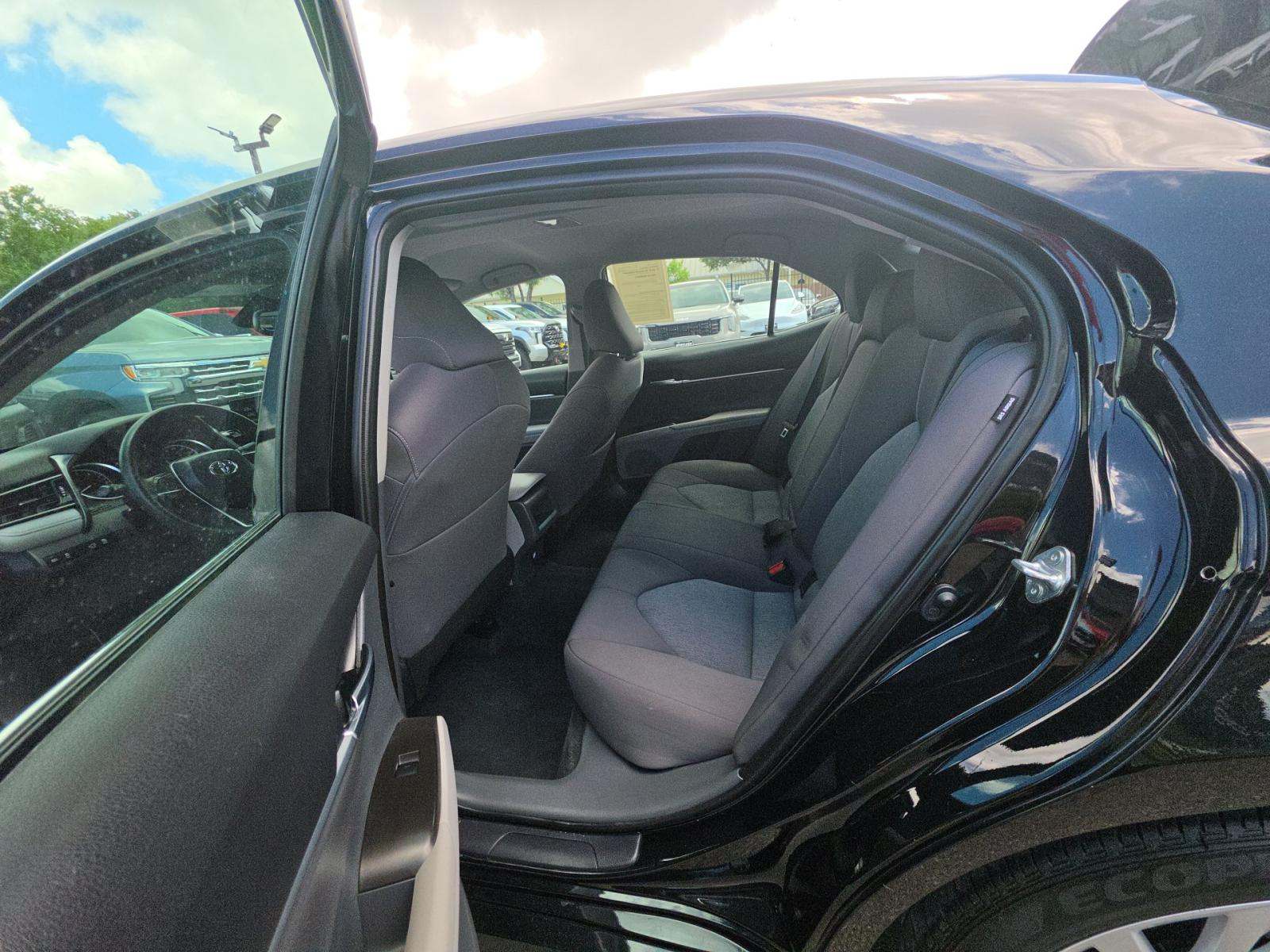 2023 Toyota Camry LE FWD