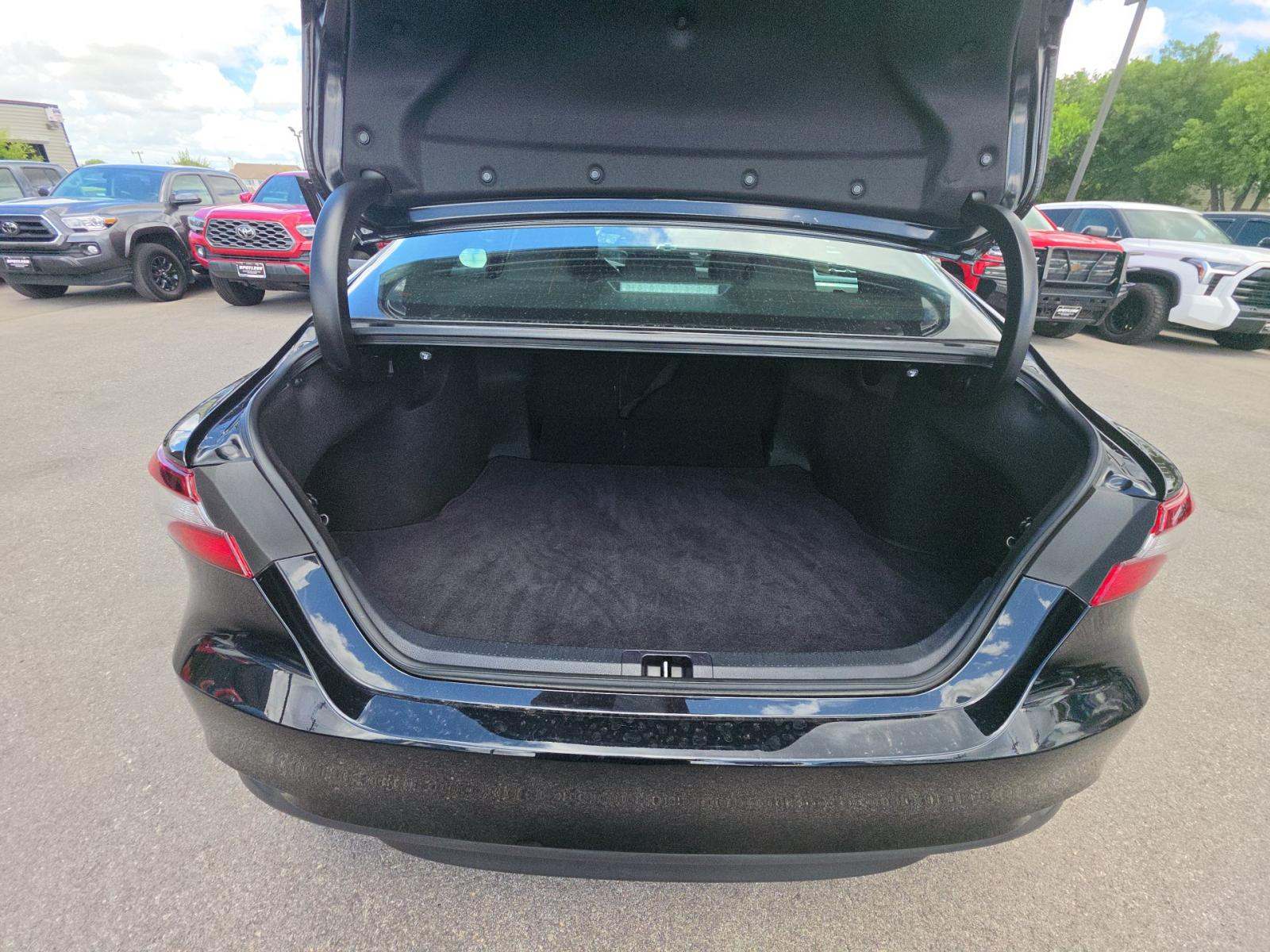 2023 Toyota Camry LE FWD