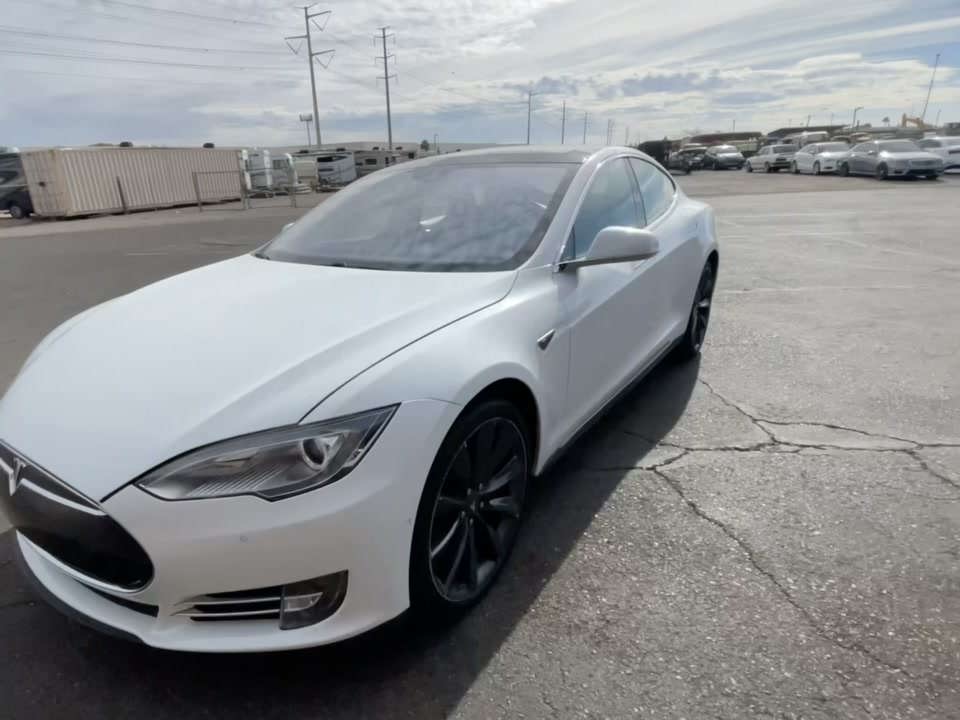 2015 Tesla Model S P85D AWD