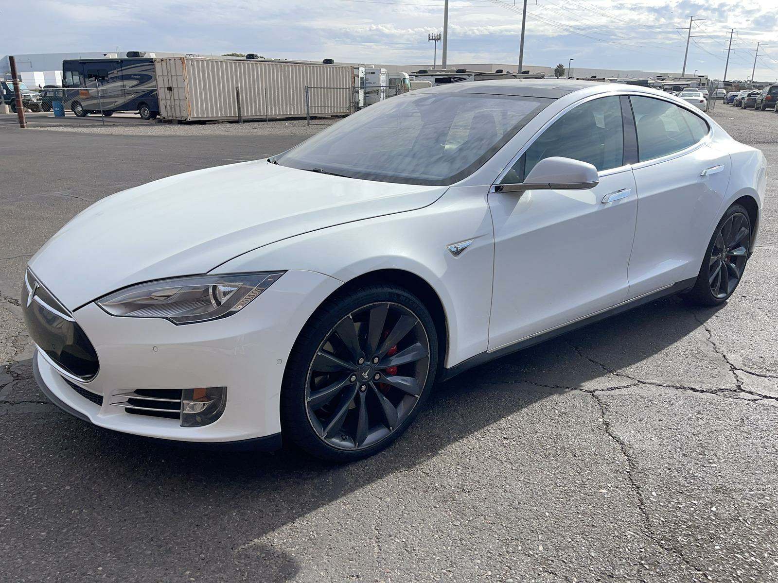 2015 Tesla Model S P85D AWD