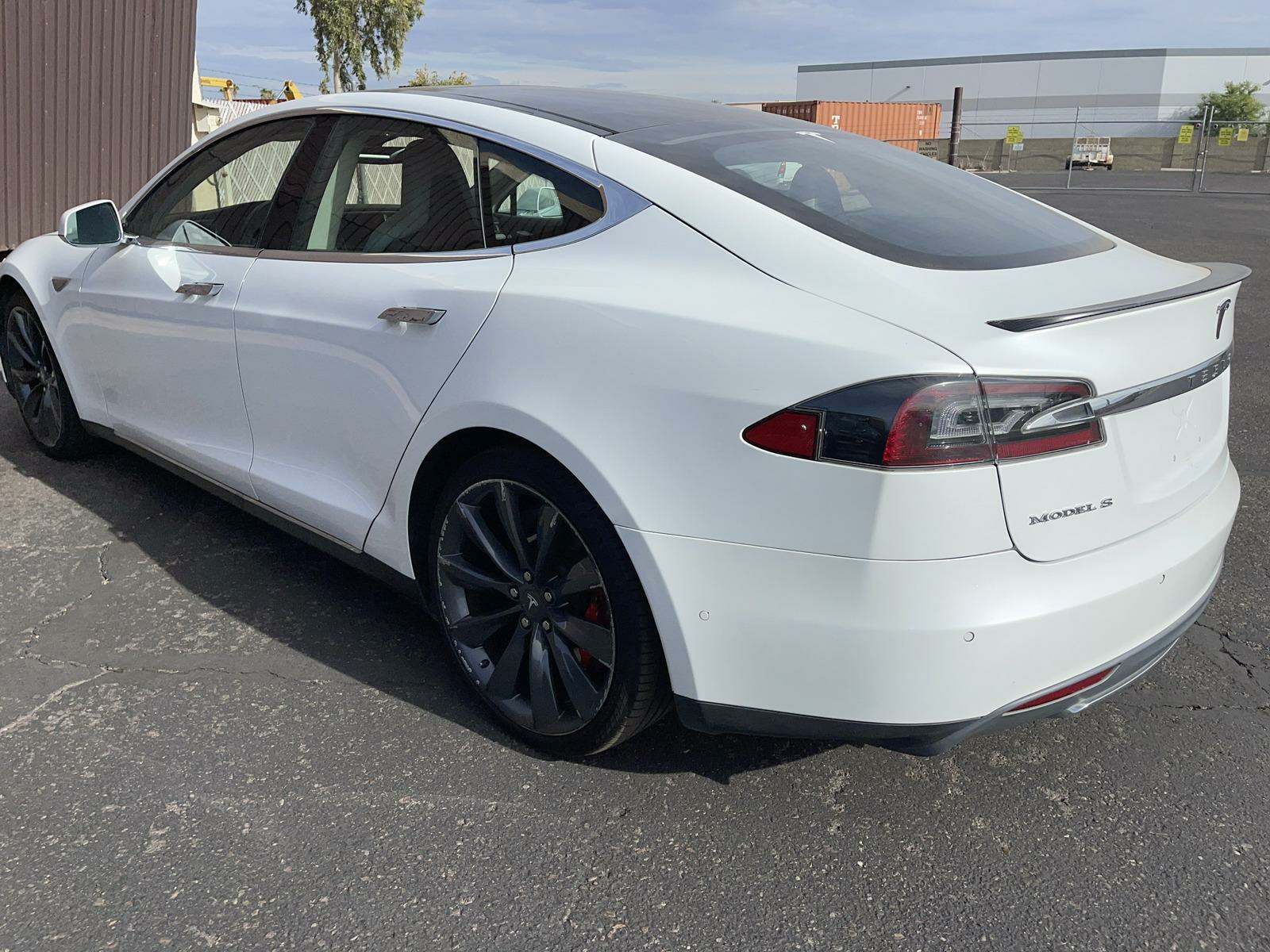2015 Tesla Model S P85D AWD