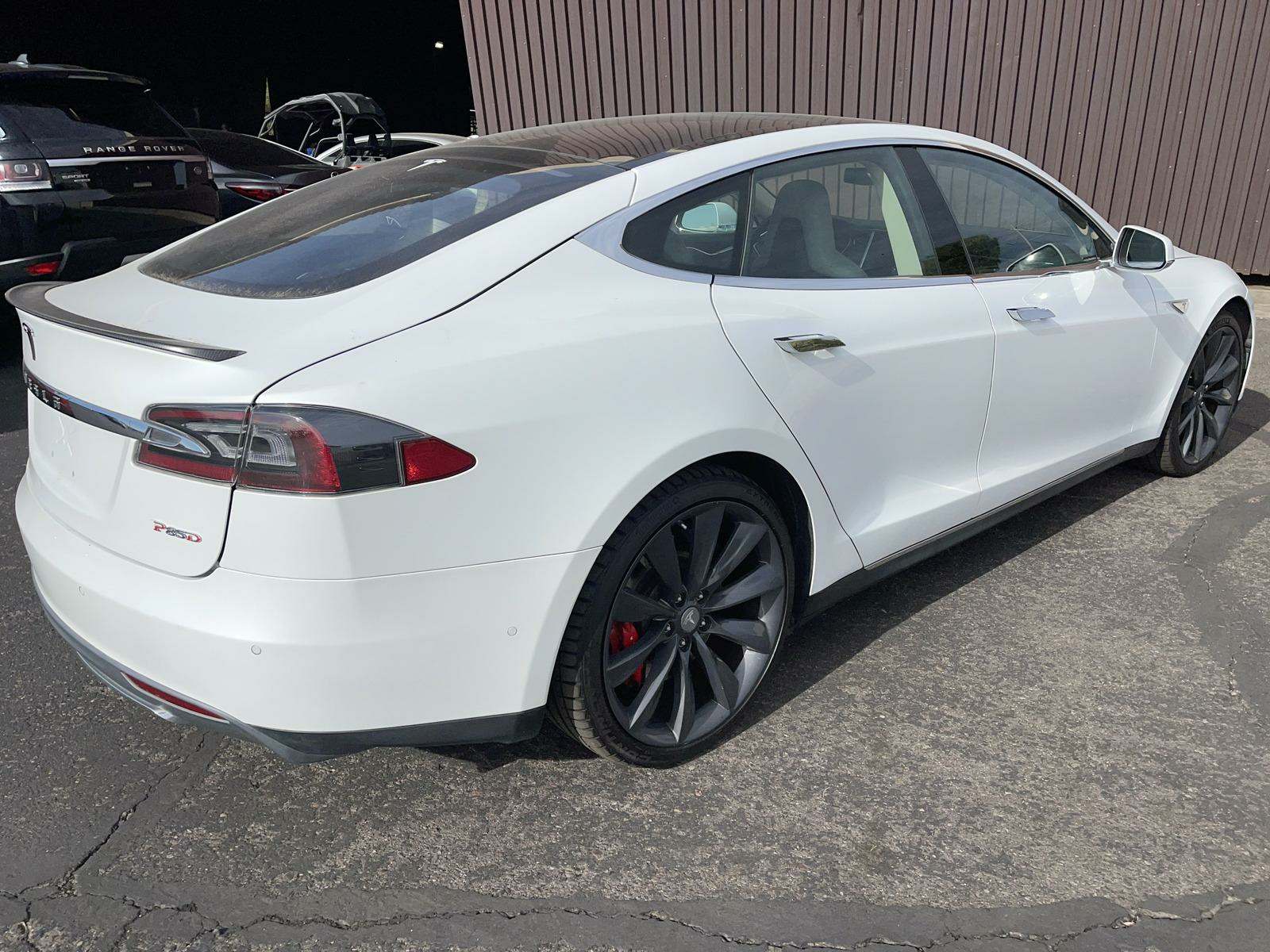 2015 Tesla Model S P85D AWD