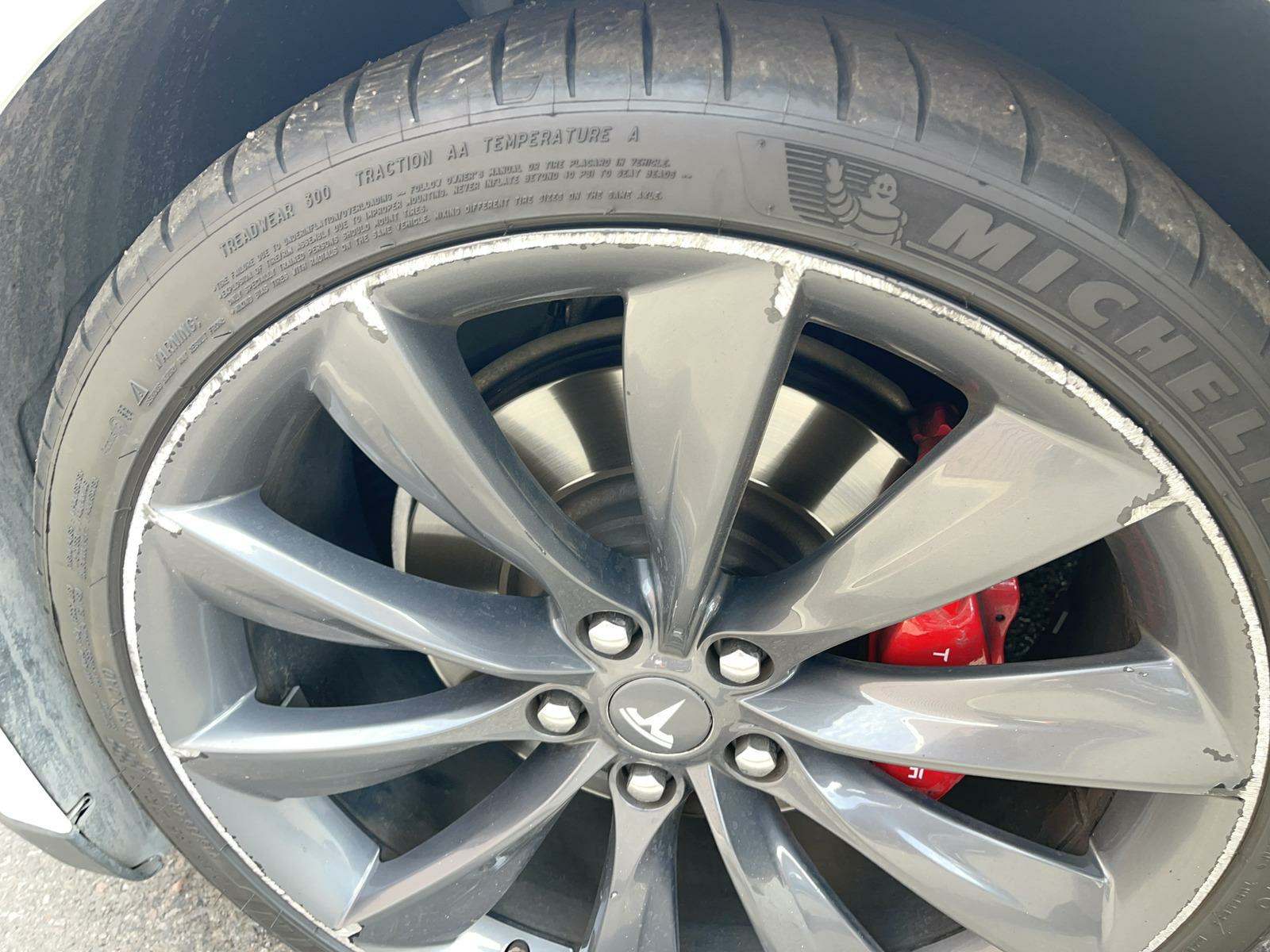 2015 Tesla Model S P85D AWD