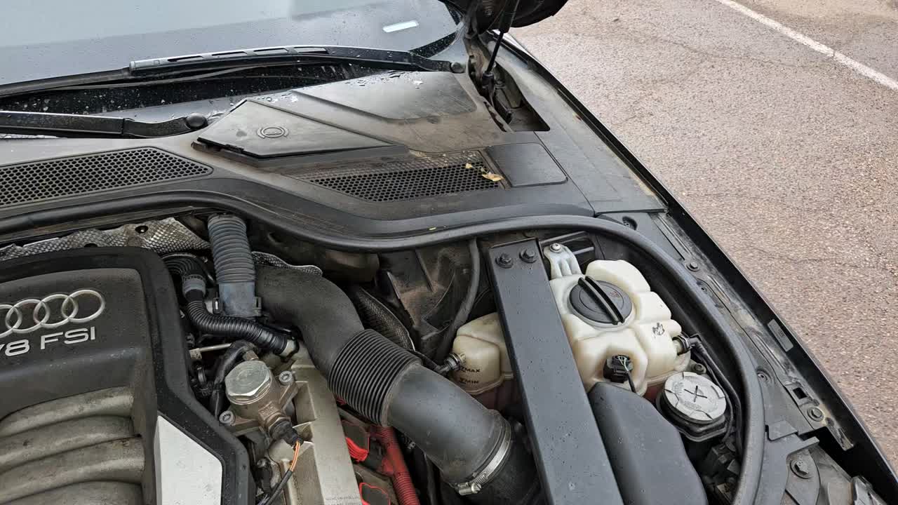 2011 Audi A8 4D SEDAN AWD