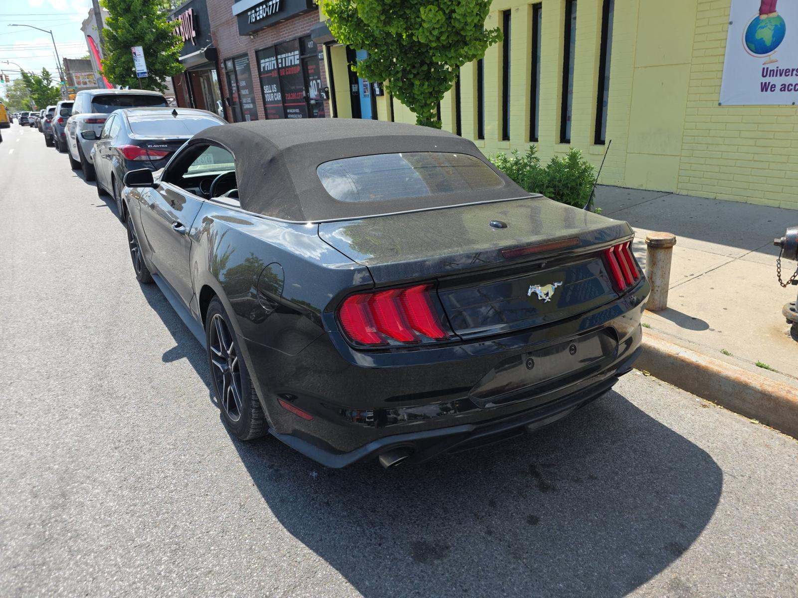 FORD MUSTANG - 2