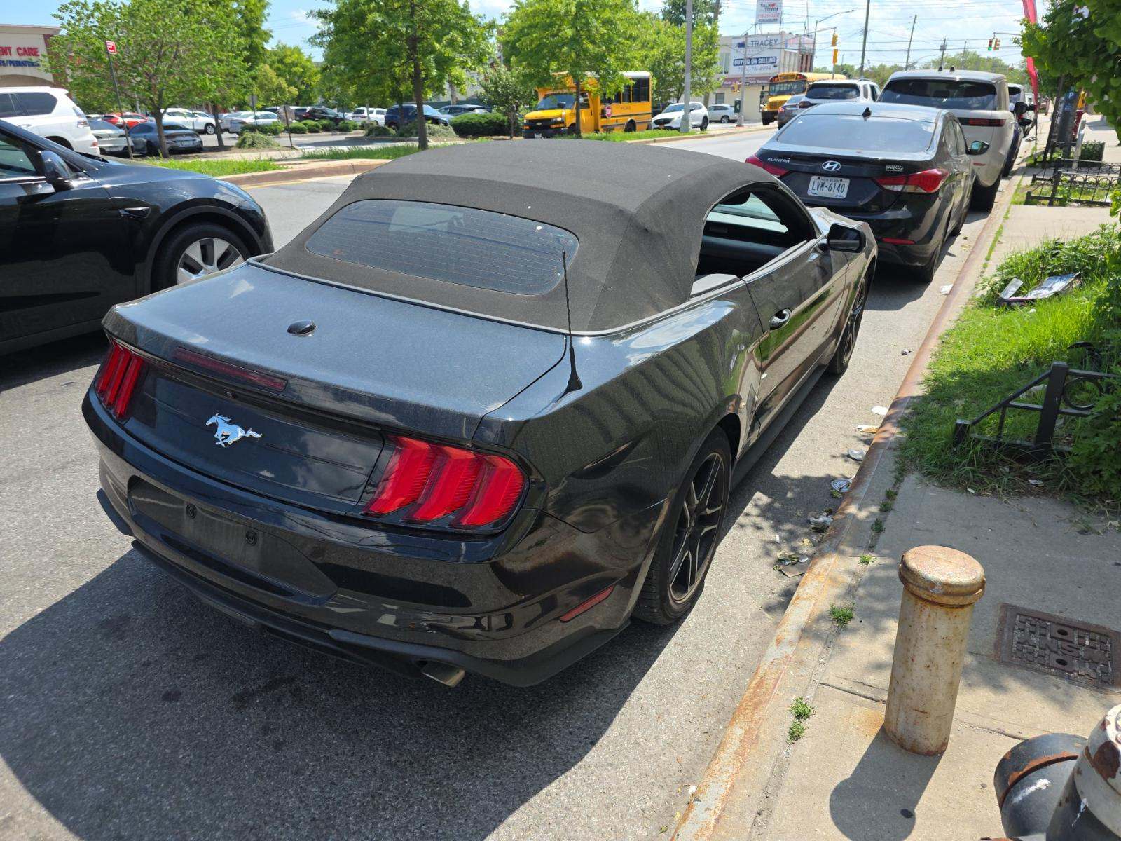 FORD MUSTANG - 3