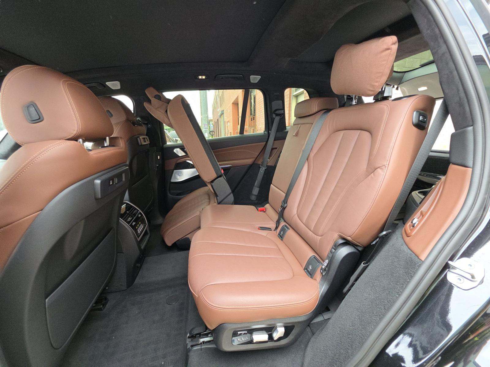 2022 BMW X7 xDrive40i AWD