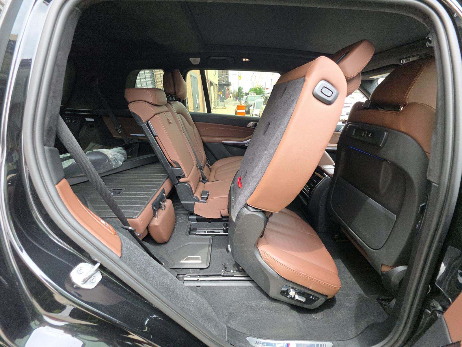2022 BMW X7 xDrive40i AWD