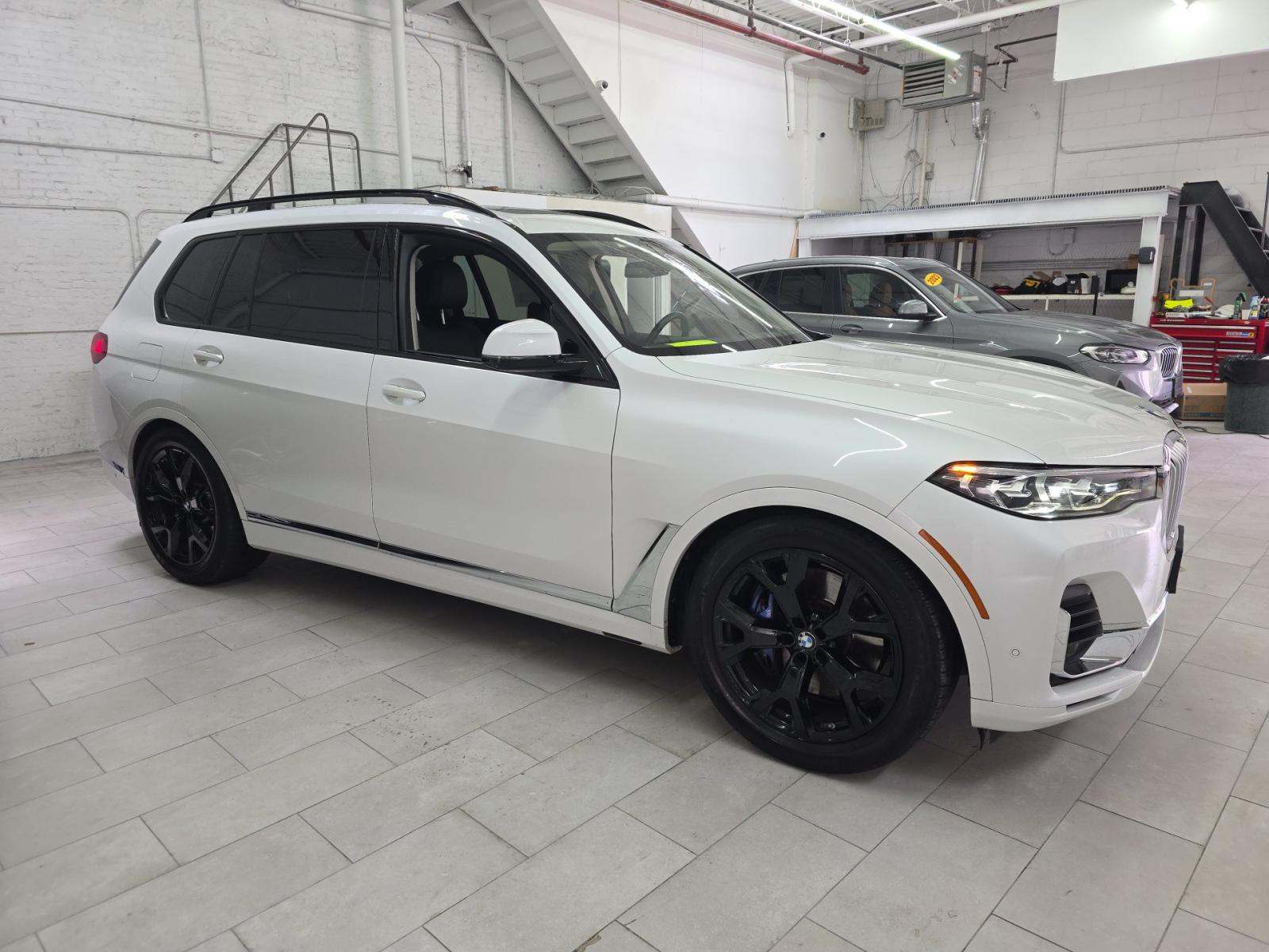 2022 BMW X7 xDrive40i AWD