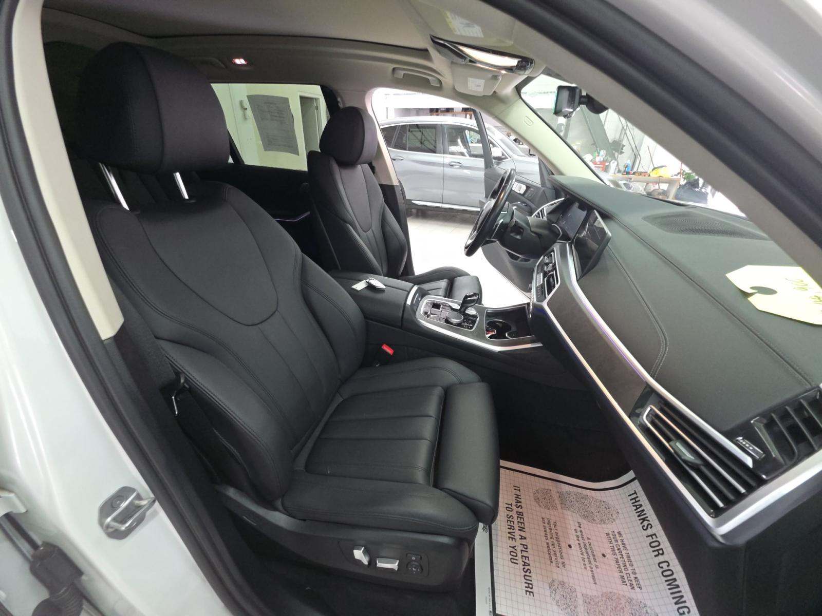 2022 BMW X7 xDrive40i AWD