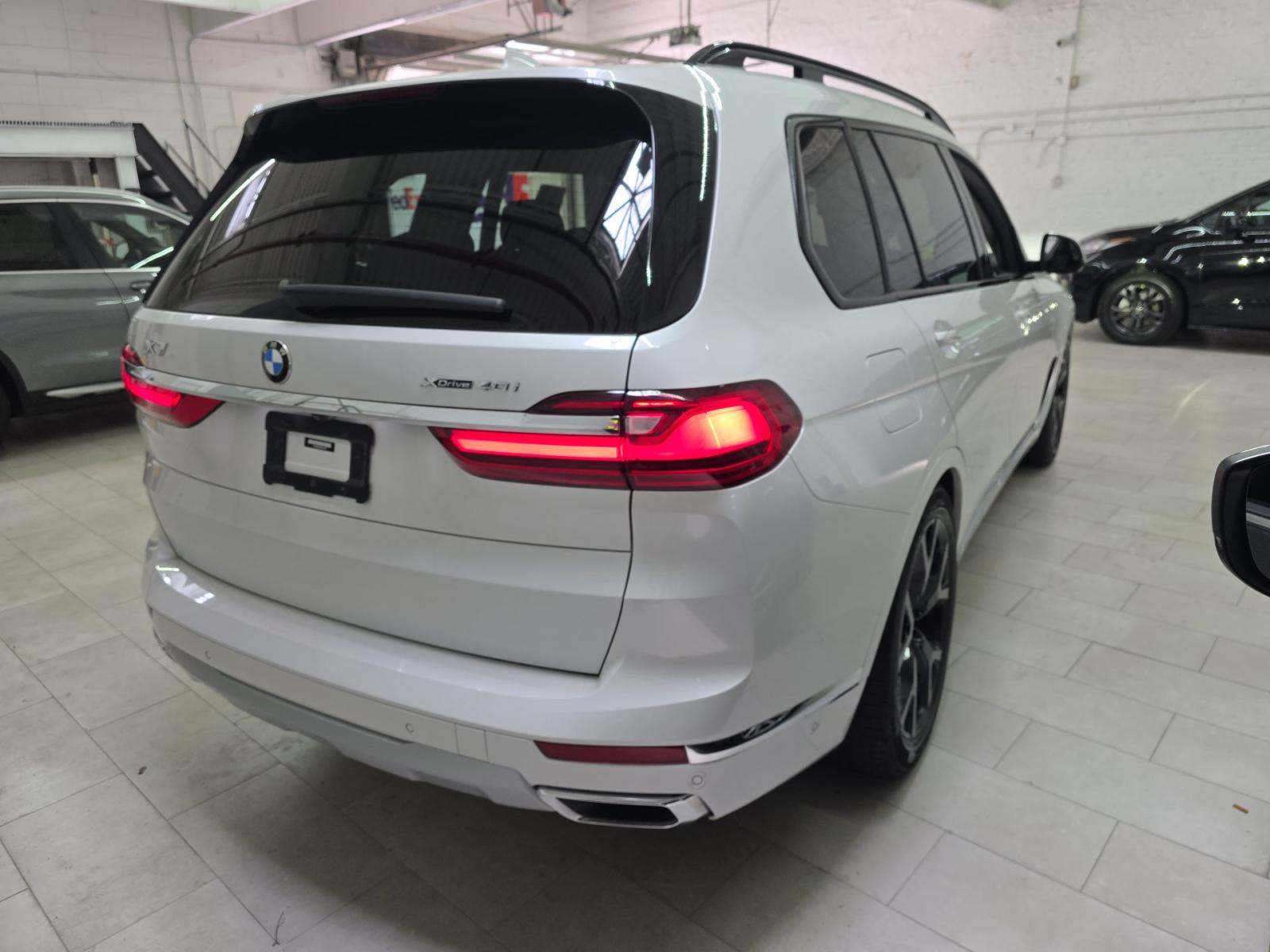 2022 BMW X7 xDrive40i AWD