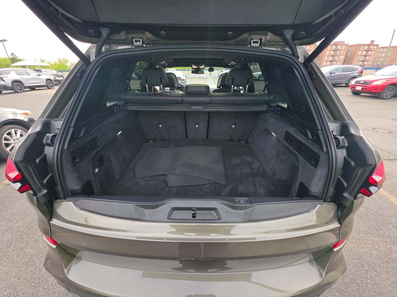 2024 BMW X5 M60i xDrive AWD