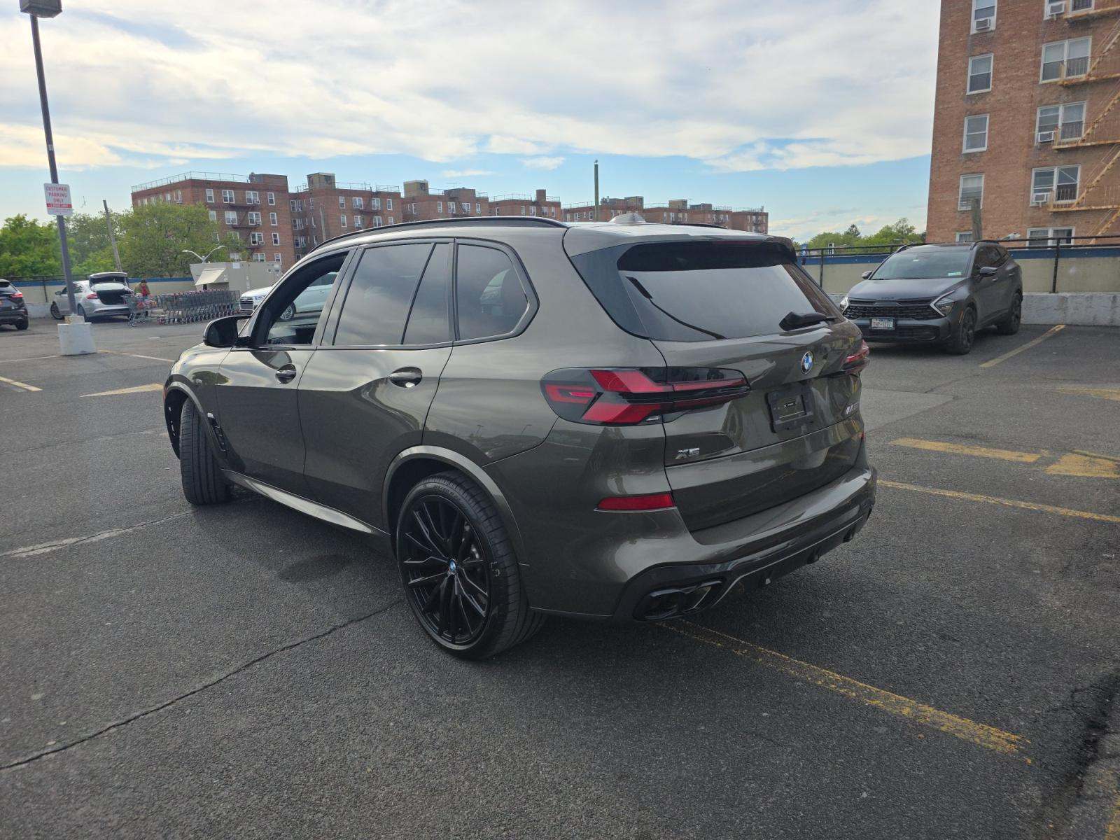 2024 BMW X5 M60i xDrive AWD