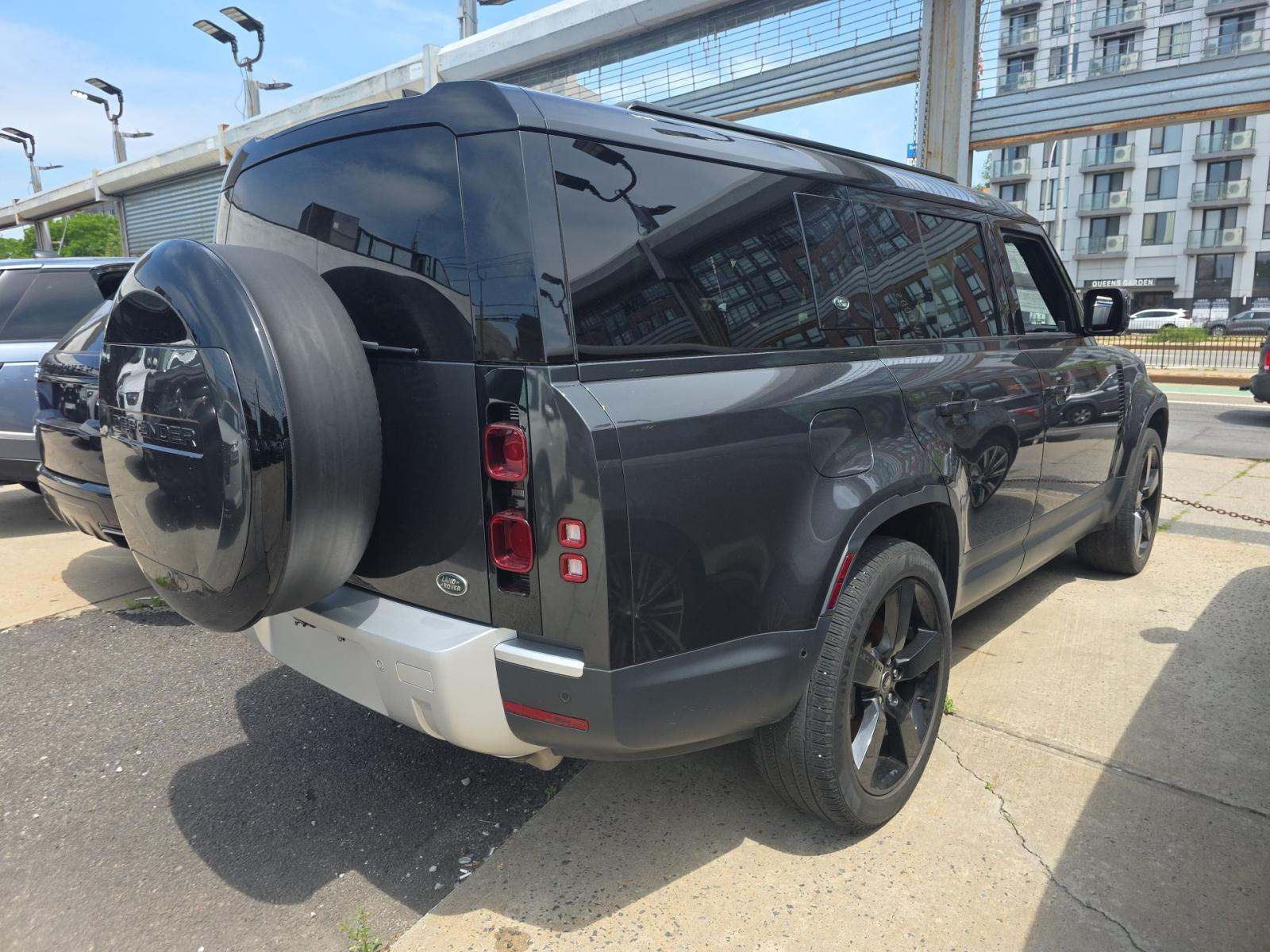 2023 Land Rover Defender 130 SE AWD