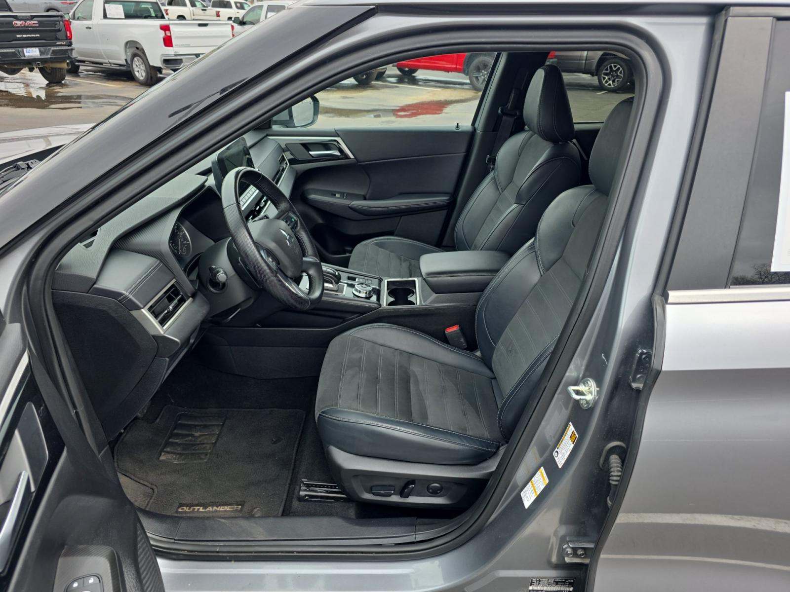 2024 Mitsubishi Outlander SE FWD