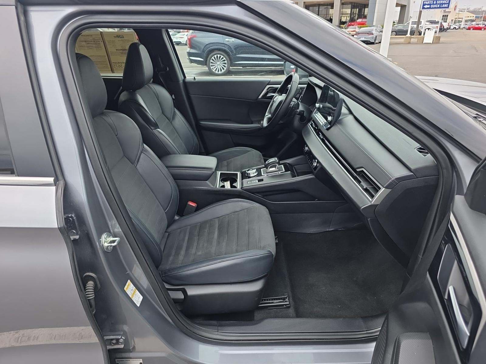 2024 Mitsubishi Outlander SE FWD