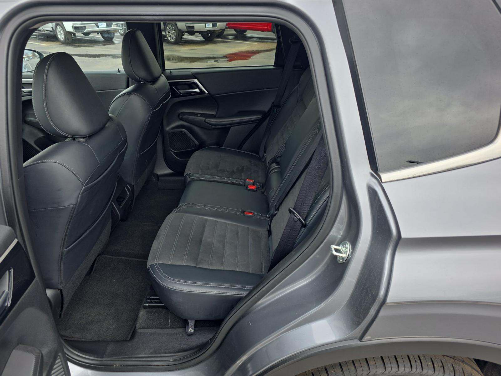 2024 Mitsubishi Outlander SE FWD