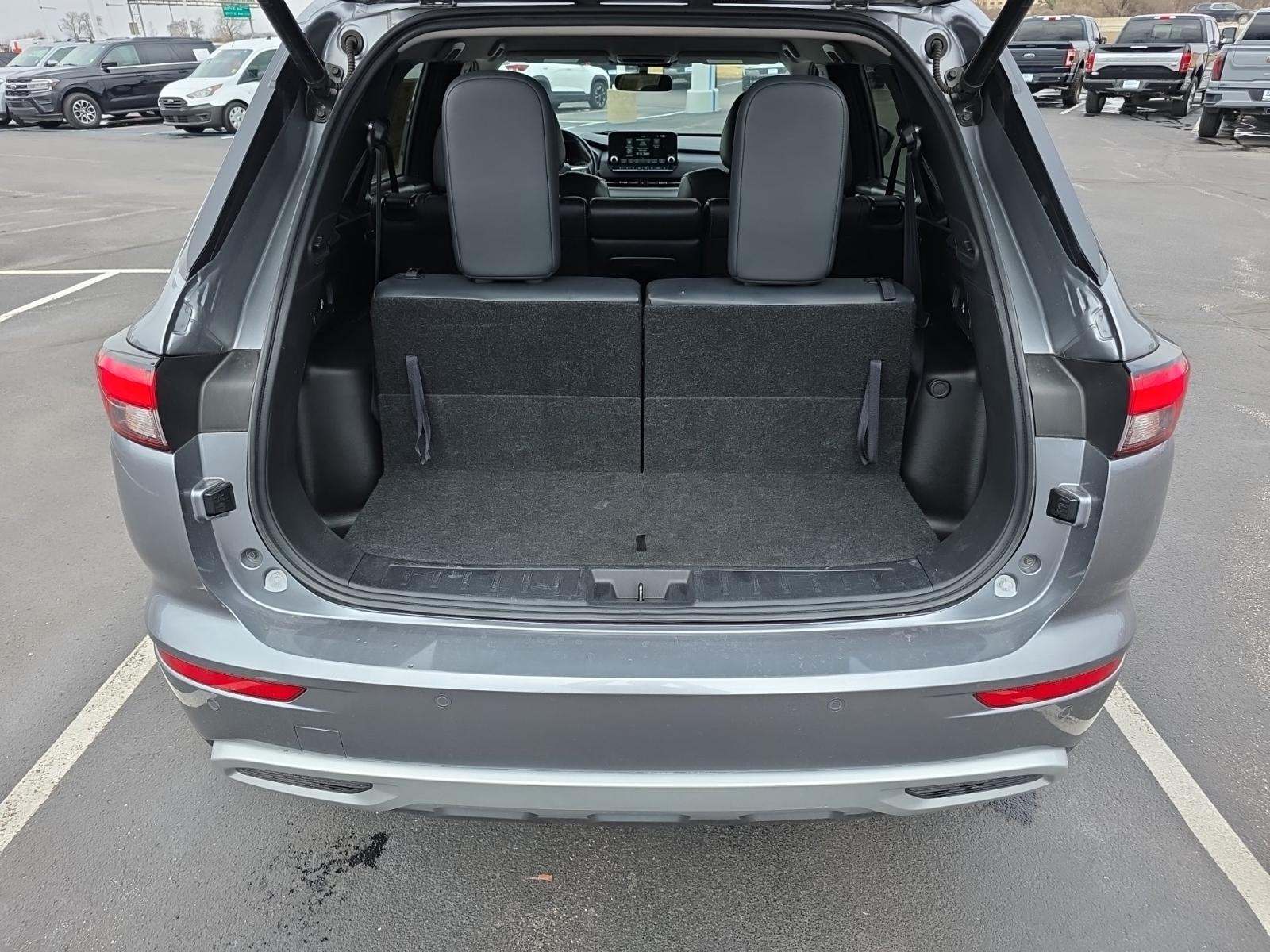 2024 Mitsubishi Outlander SE FWD