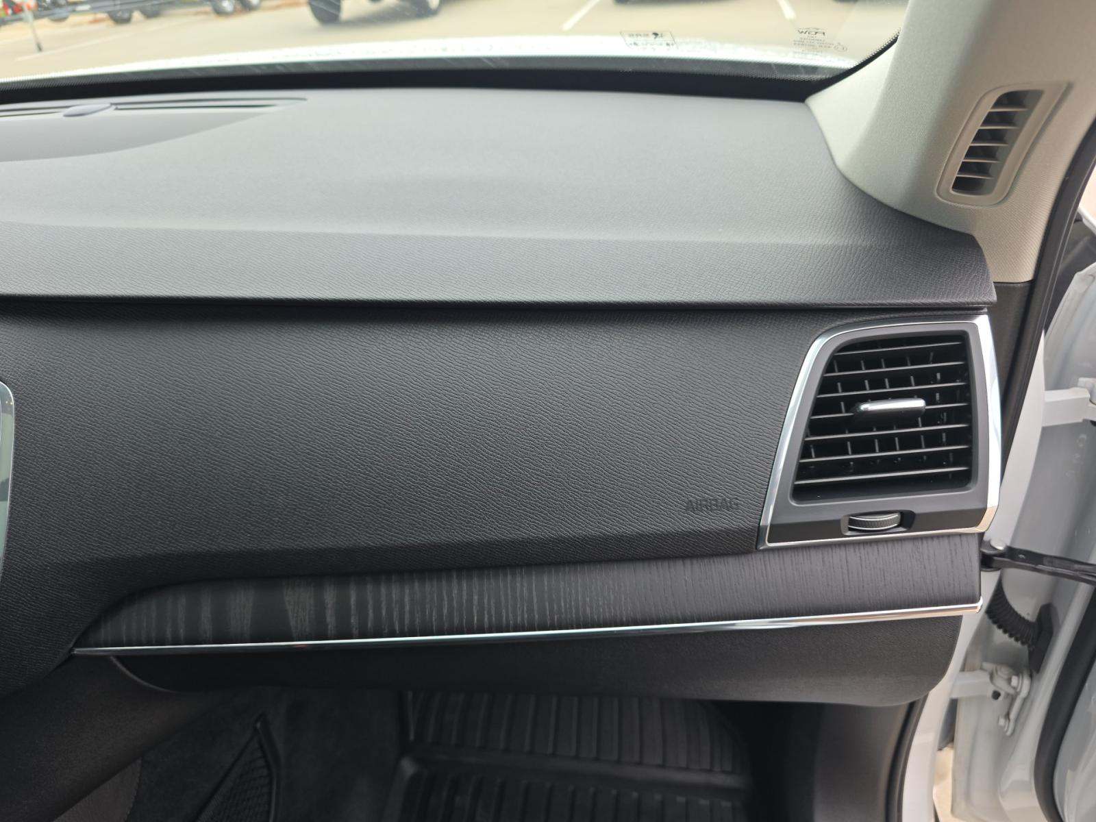 2020 Volvo XC90 T5 Momentum AWD