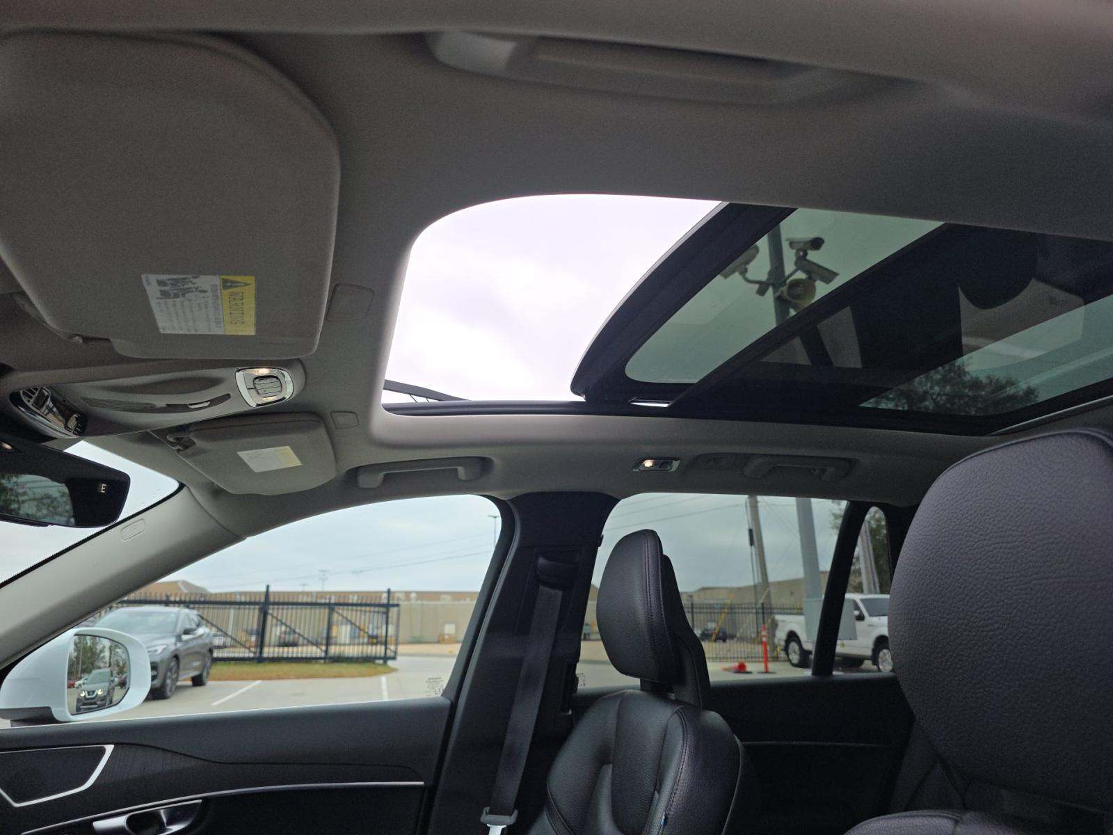 2020 Volvo XC90 T5 Momentum AWD