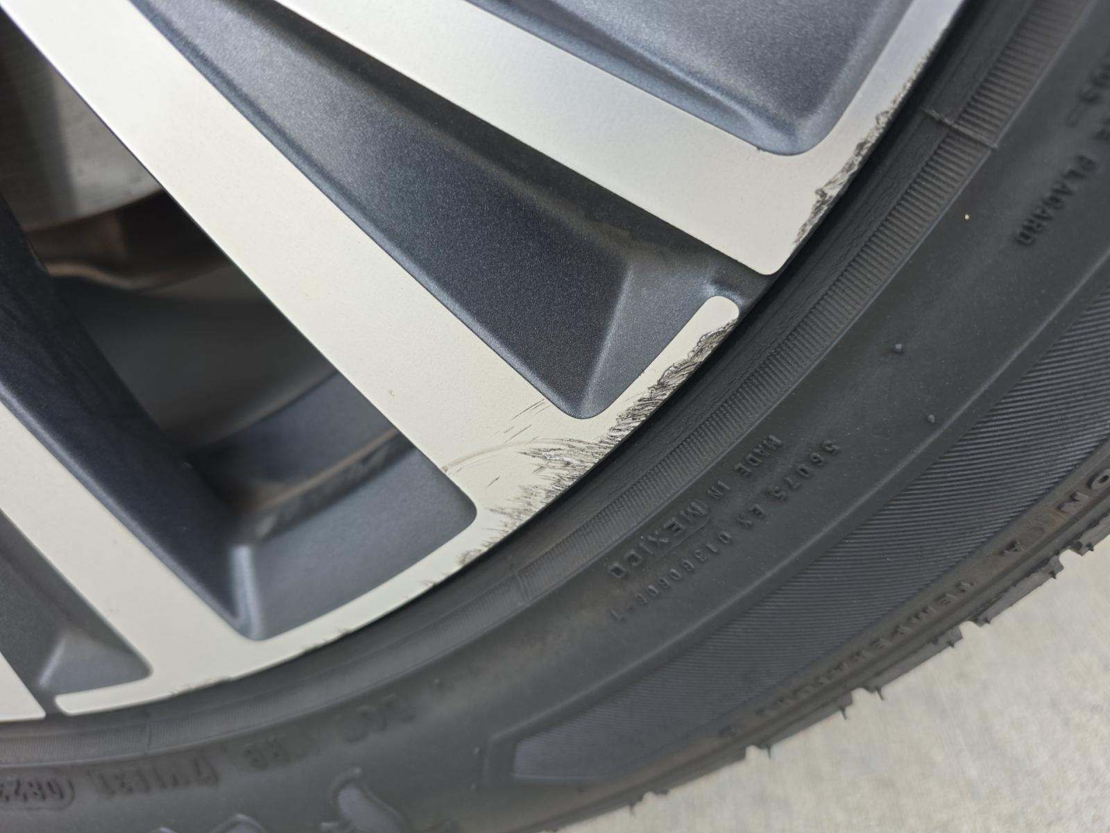 2020 Volvo XC90 T5 Momentum AWD