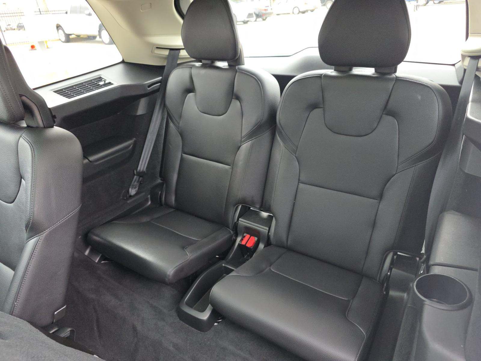 2020 Volvo XC90 T5 Momentum AWD