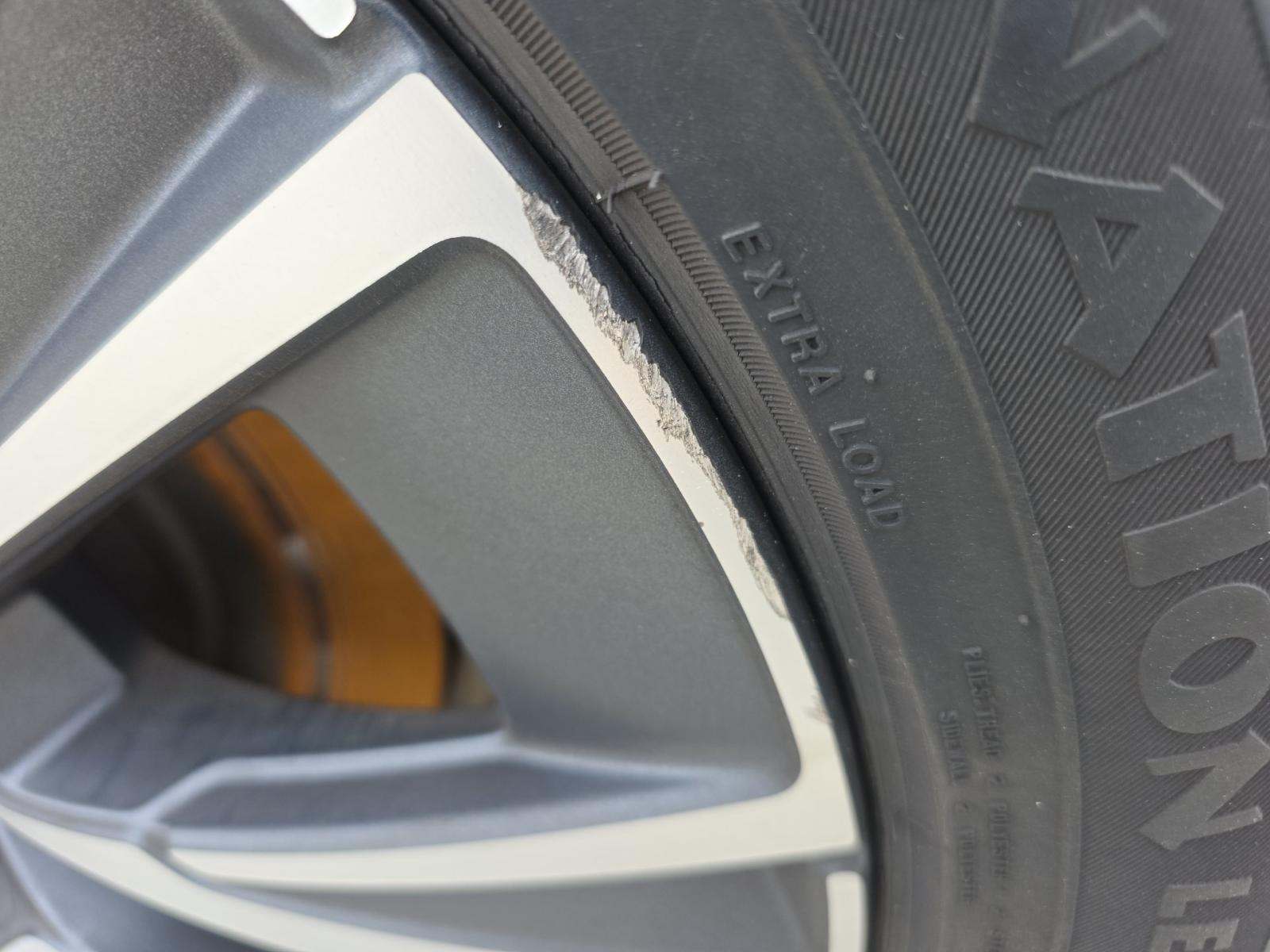 2020 Volvo XC90 T5 Momentum AWD