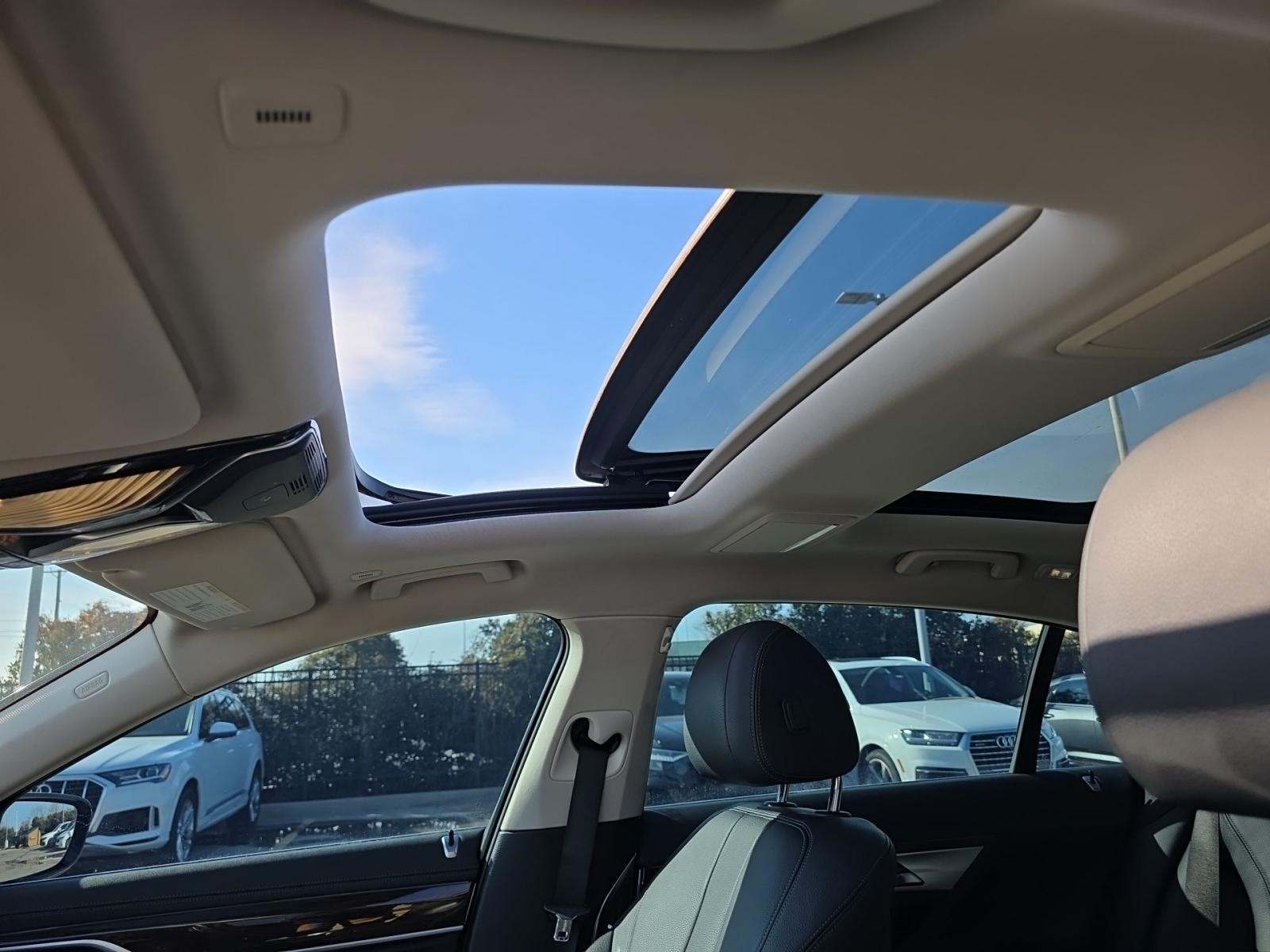 2019 BMW 7 Series 740i RWD