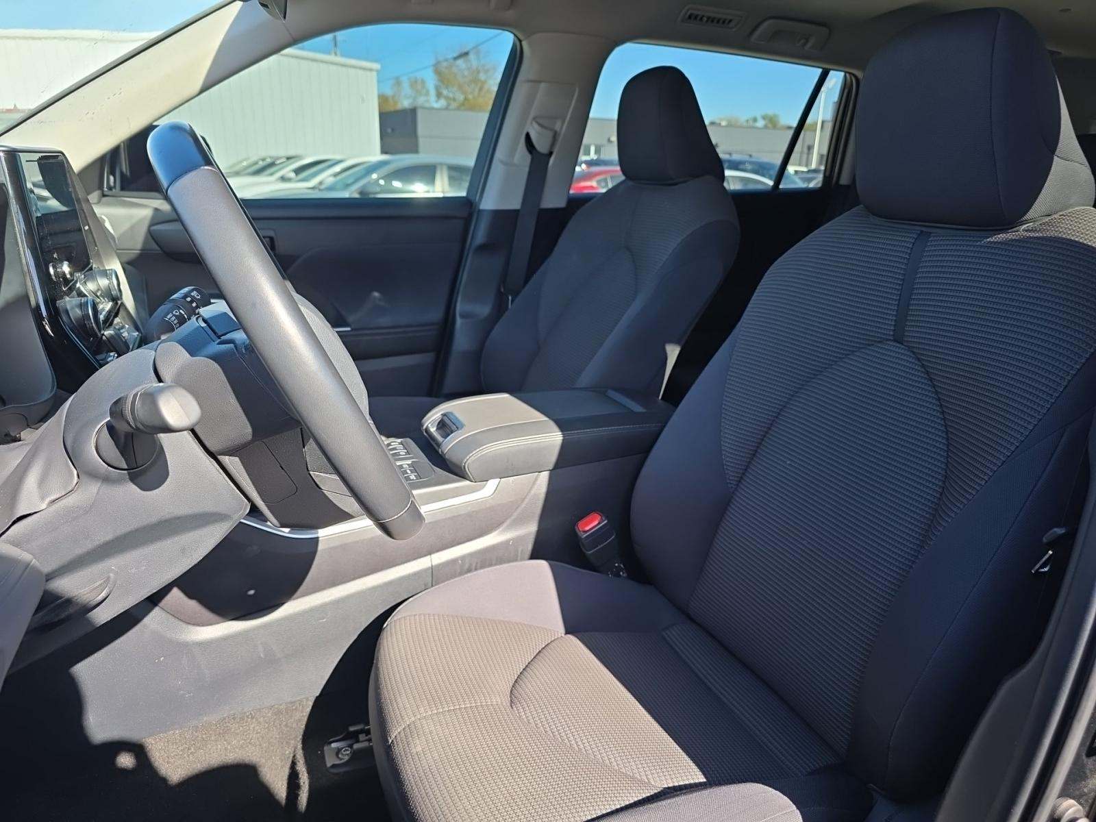 2024 Toyota Highlander LE AWD