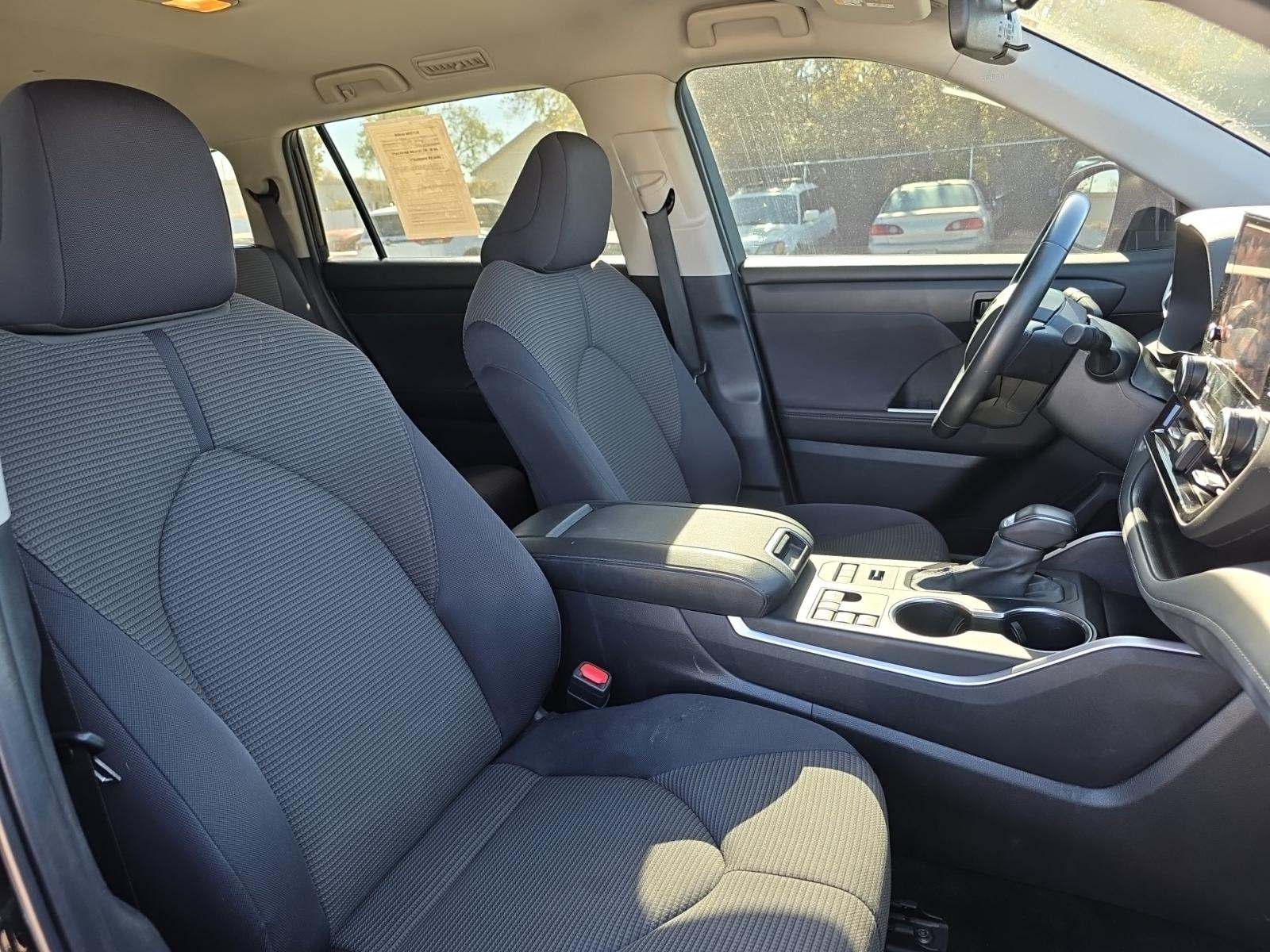 2024 Toyota Highlander LE AWD